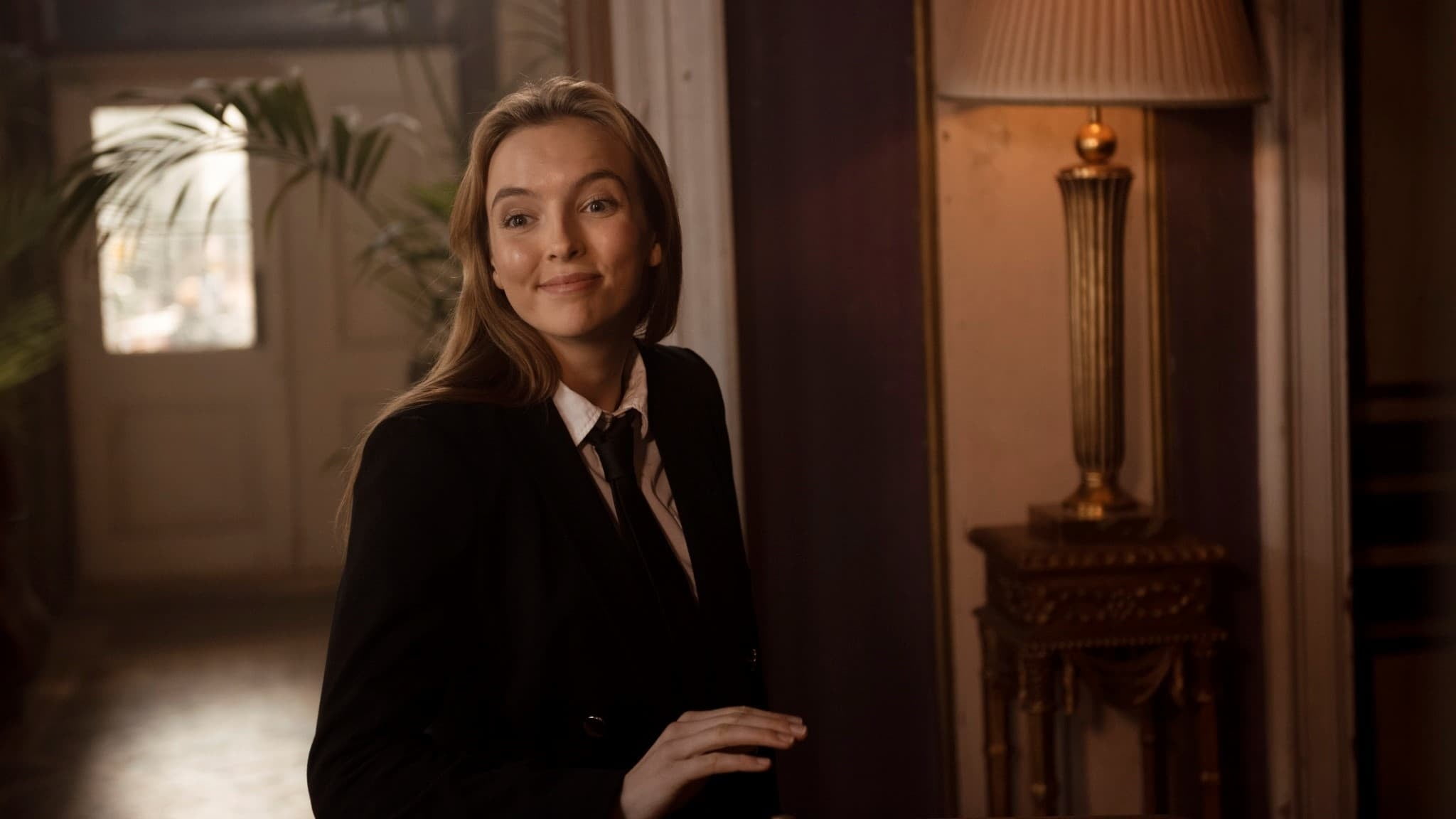 Killing Eve Villanelle TV fashion women actress brown eyes 2k