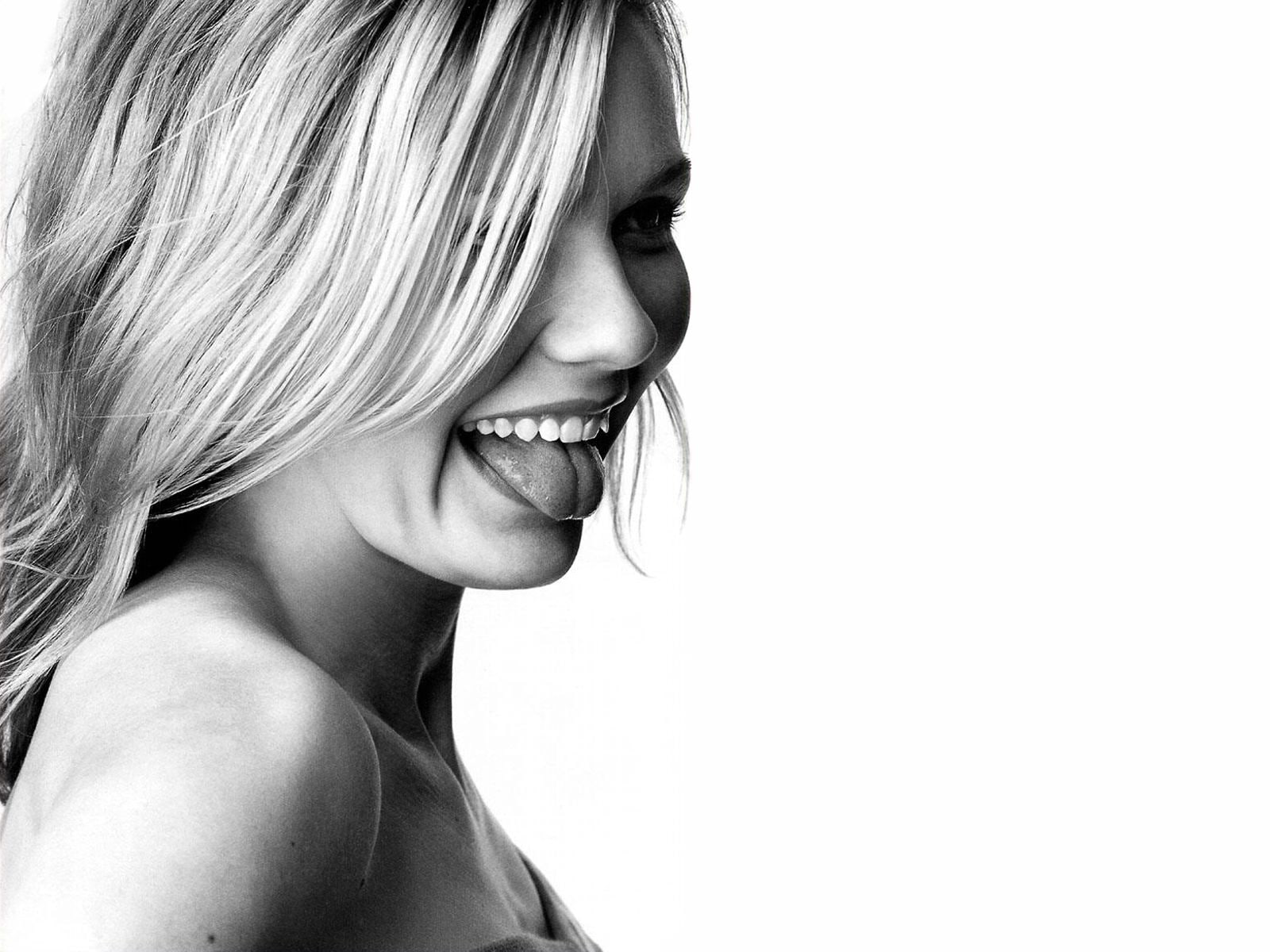 Kirsten Dunst actress women smiling blond hair monochrome