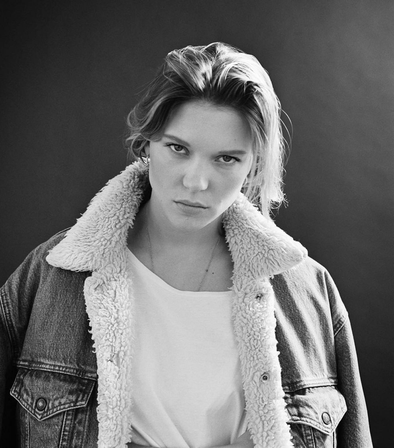 L a Seydoux actress monochrome necklace