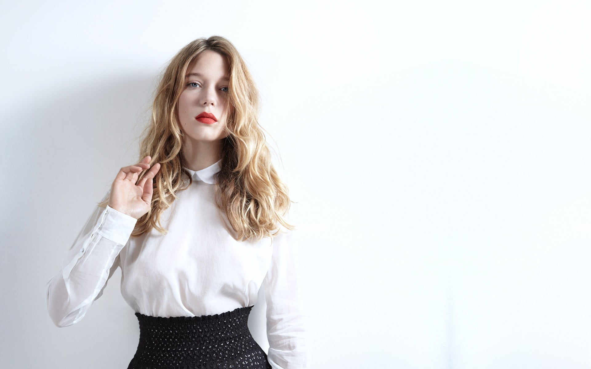 L a Seydoux actress women celebrity simple background