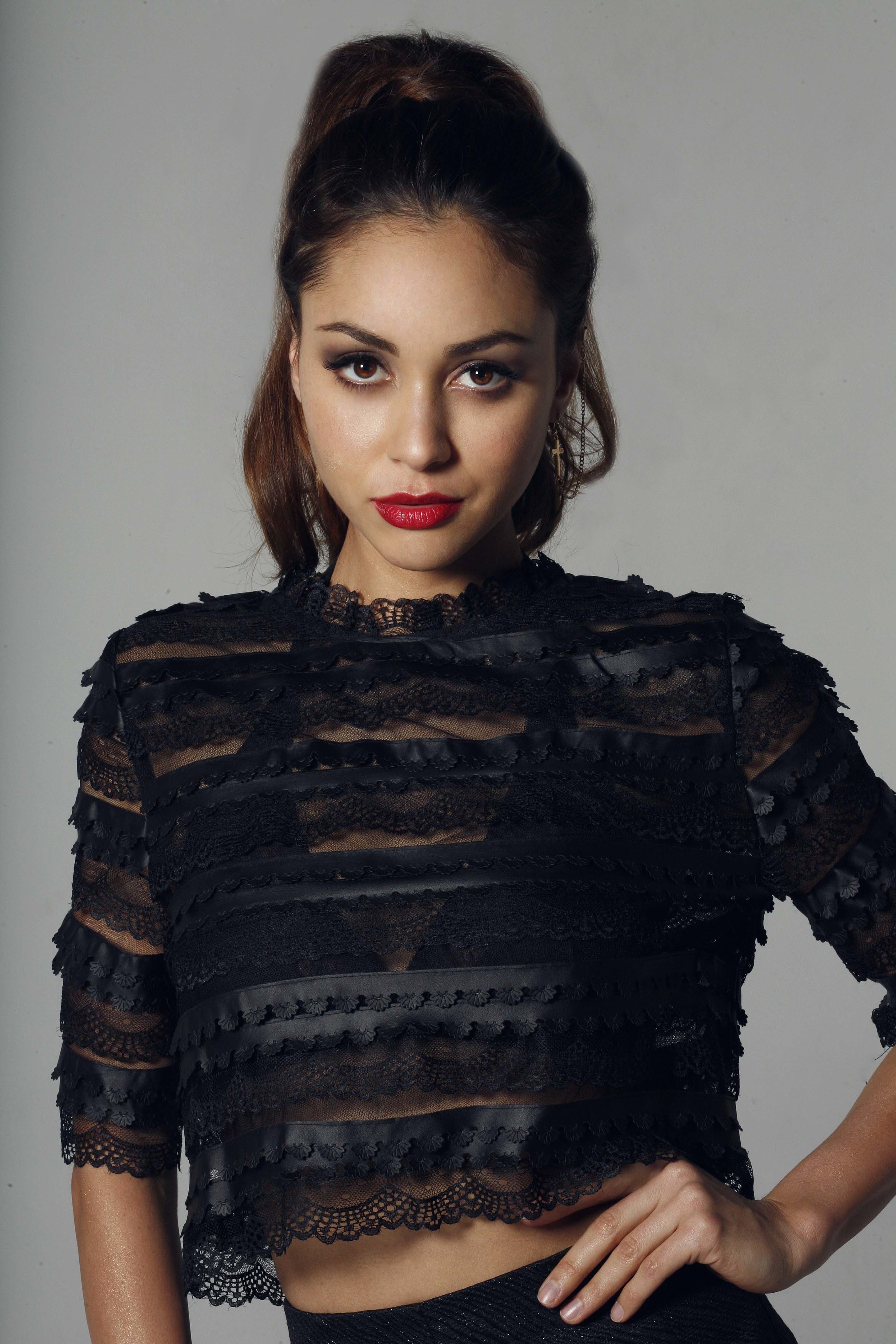 Lindsey Morgan brunette Latinas actress celebrity portrait display 24 2k