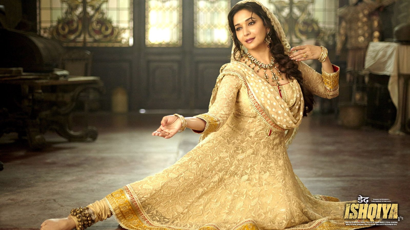 Madhuri Dixit Bollywood actresses women young adult beautiful woman