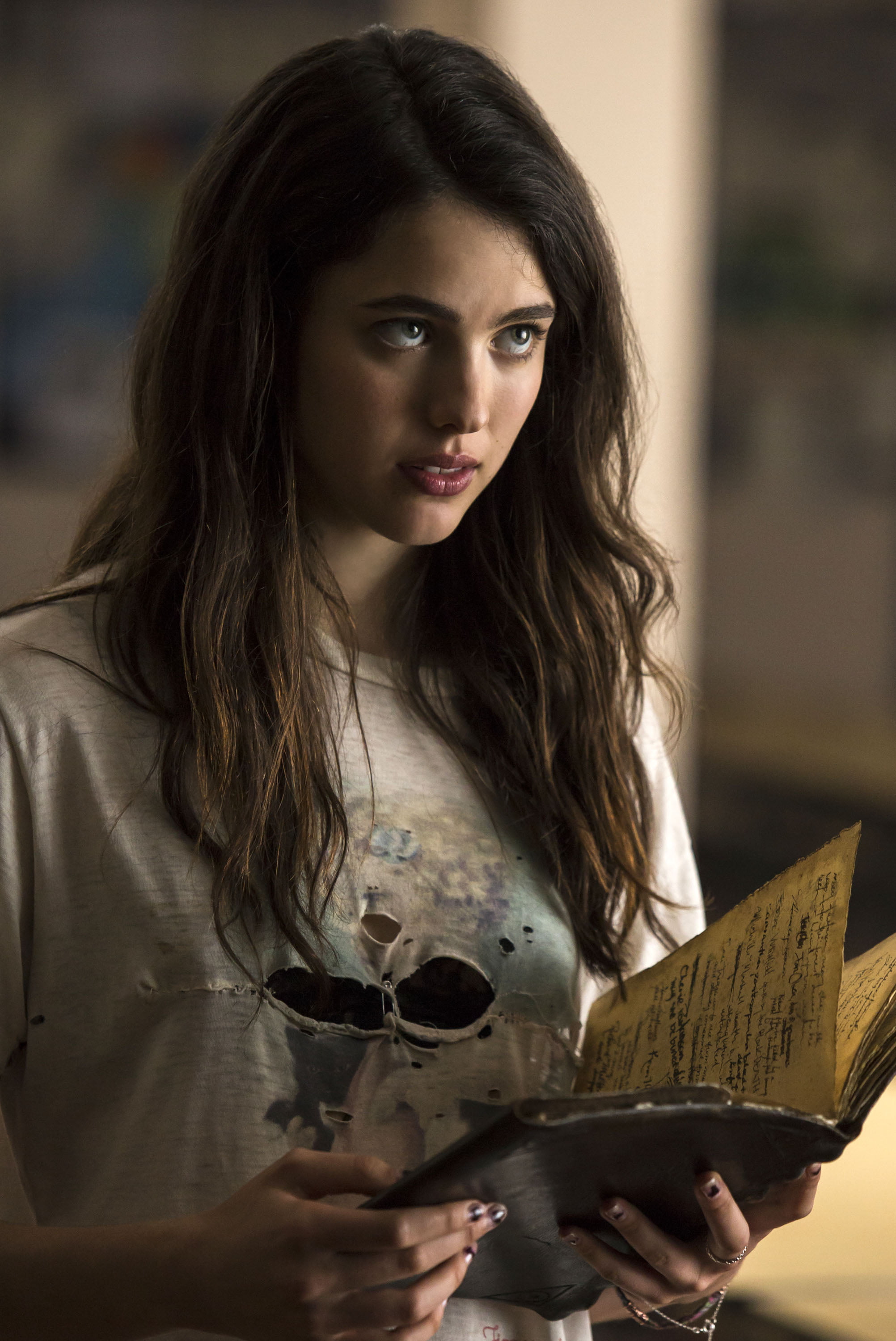 Margaret Qualley women actress Death Note ripped clothes 2k