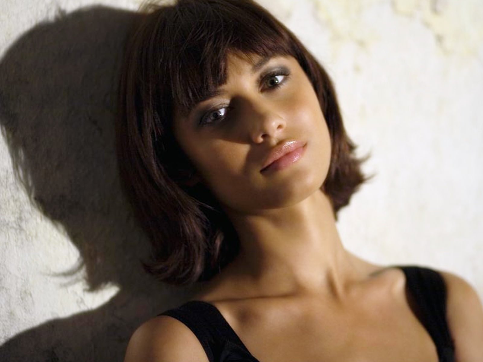 Olga Kurylenko Quantum of Solace hollywood actress