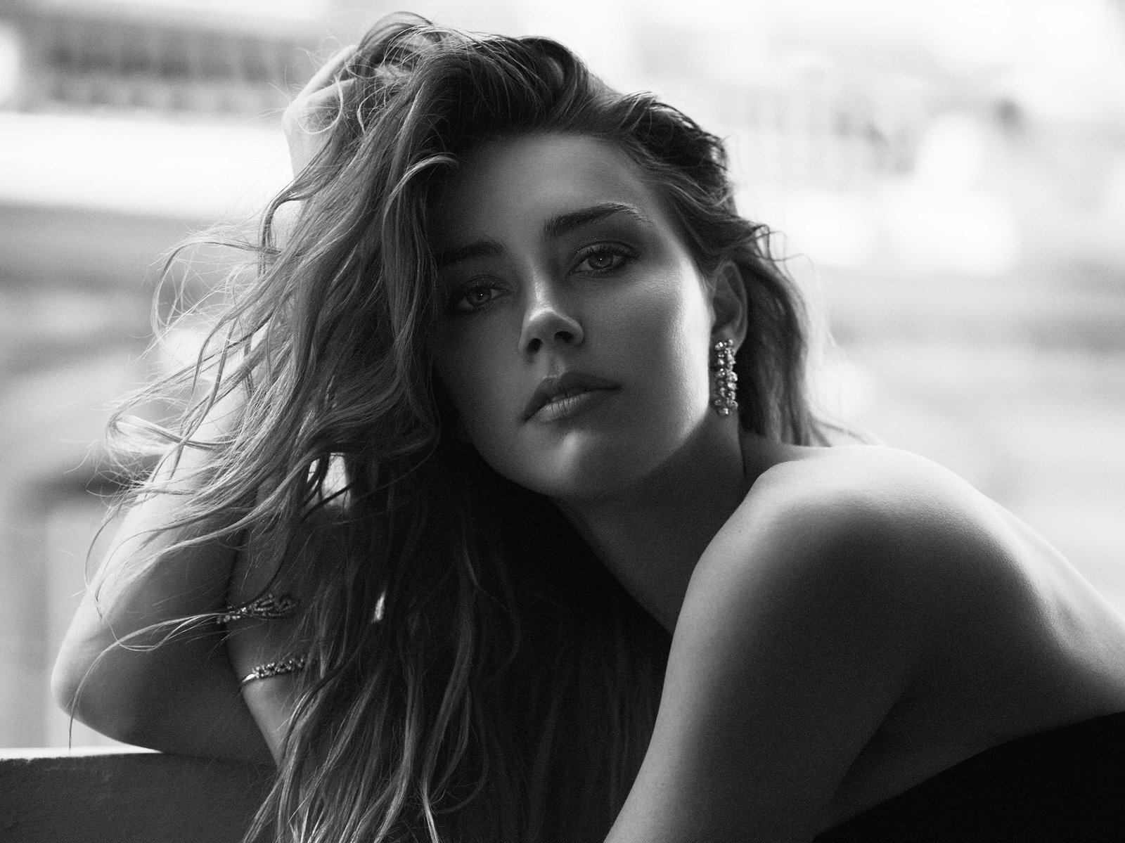 photo model portrait actress black and white beauty Amber Heard 9 2k