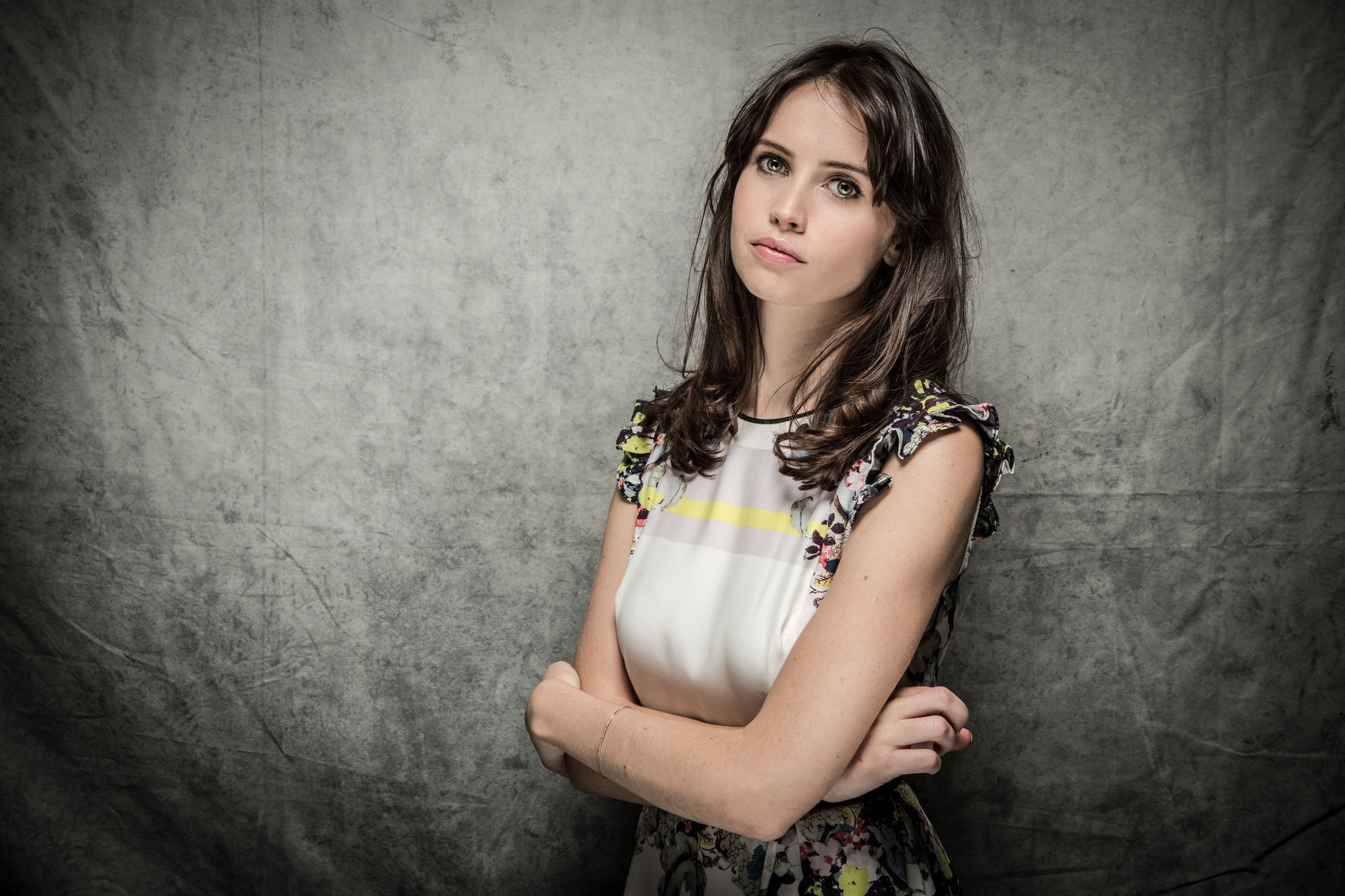 portrait actress Felicity Jones 2k