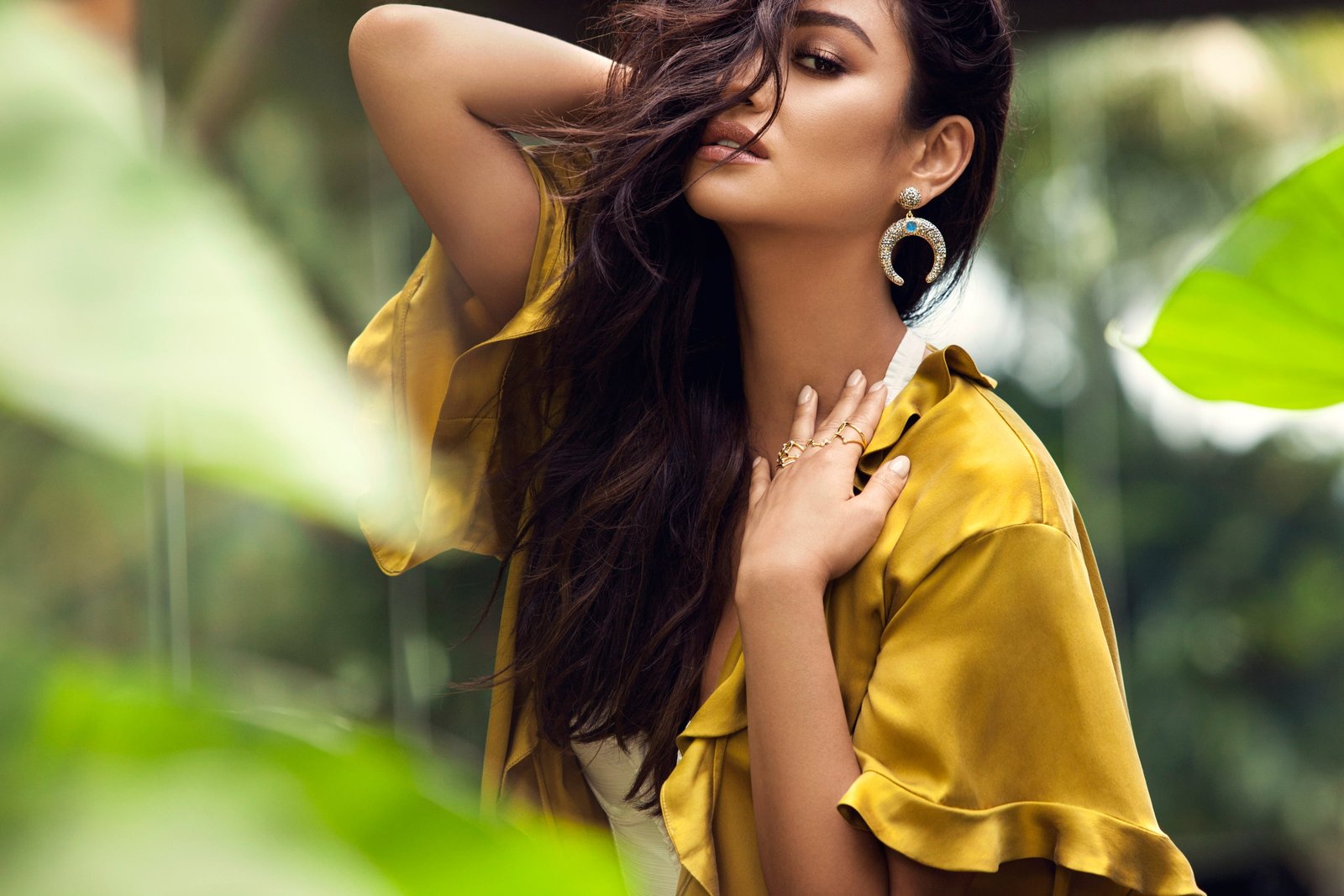 Shay Mitchell actress women brunette outdoors long hair 2k