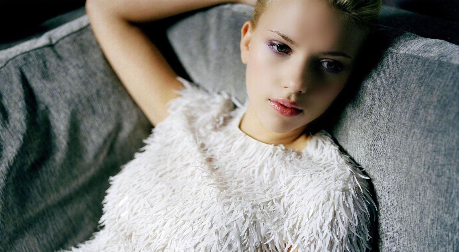 Scarlett Johansson women actress face celebrity portrait 2k