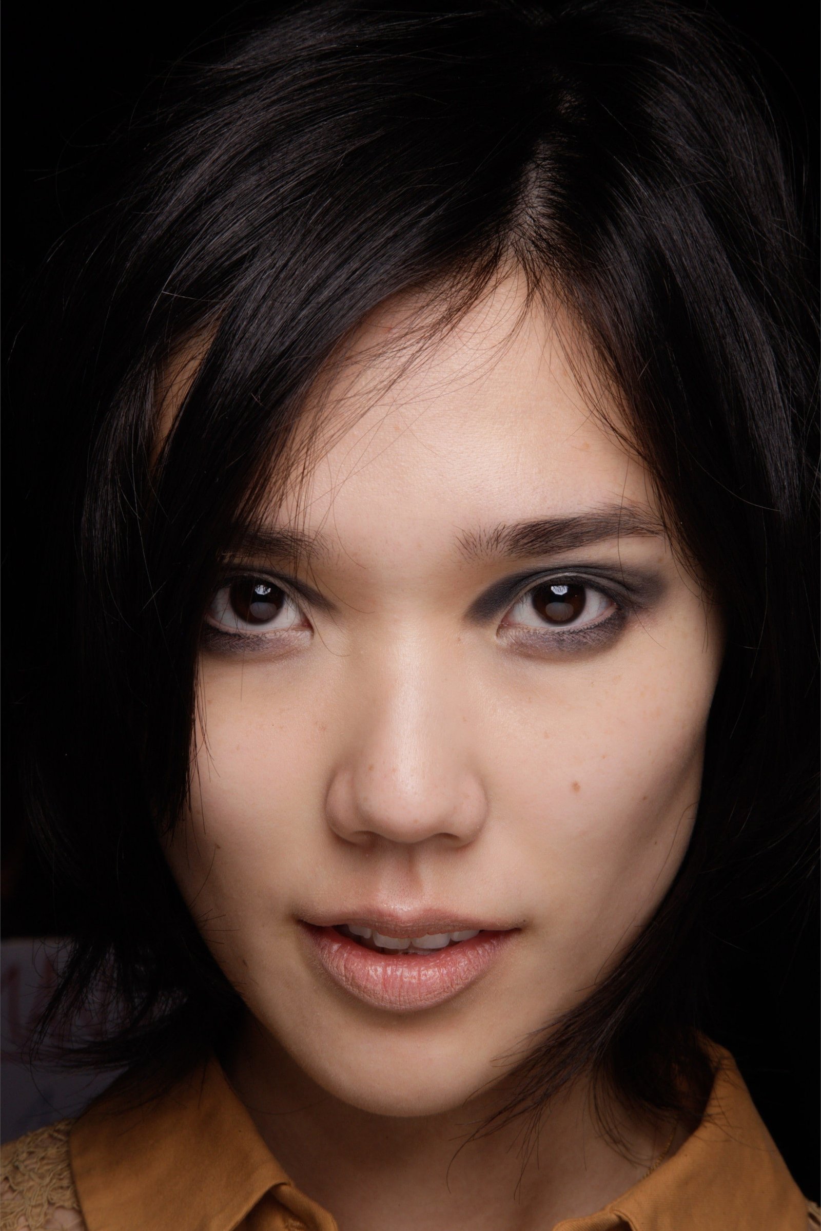 Tao Okamoto women actress Asian portrait looking at camera 2k