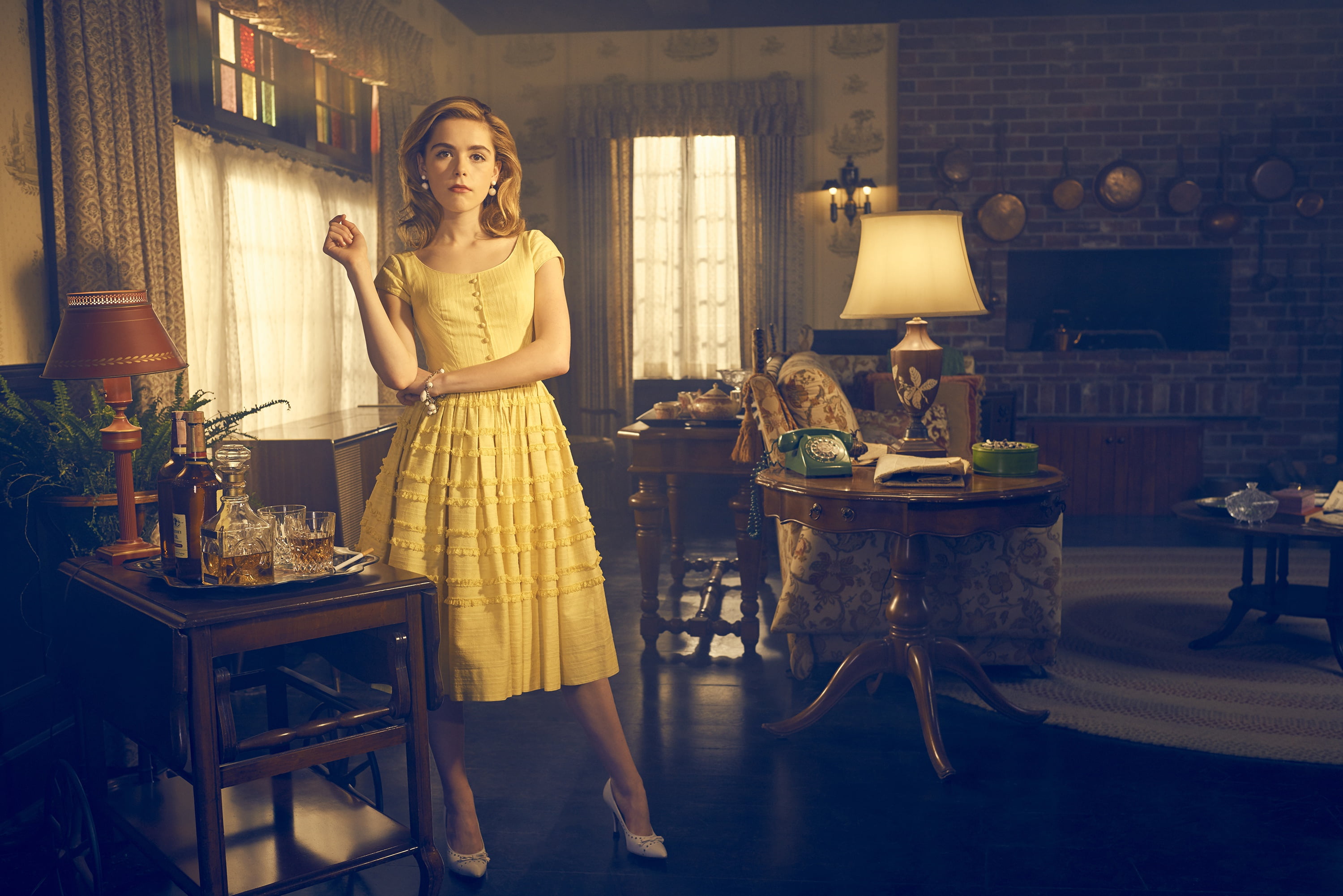 TV Show Feud Actress American Blonde Kiernan Shipka 2k