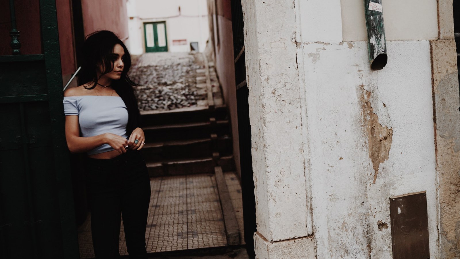 urban women Vanessa Hudgens actress one person real people 2k