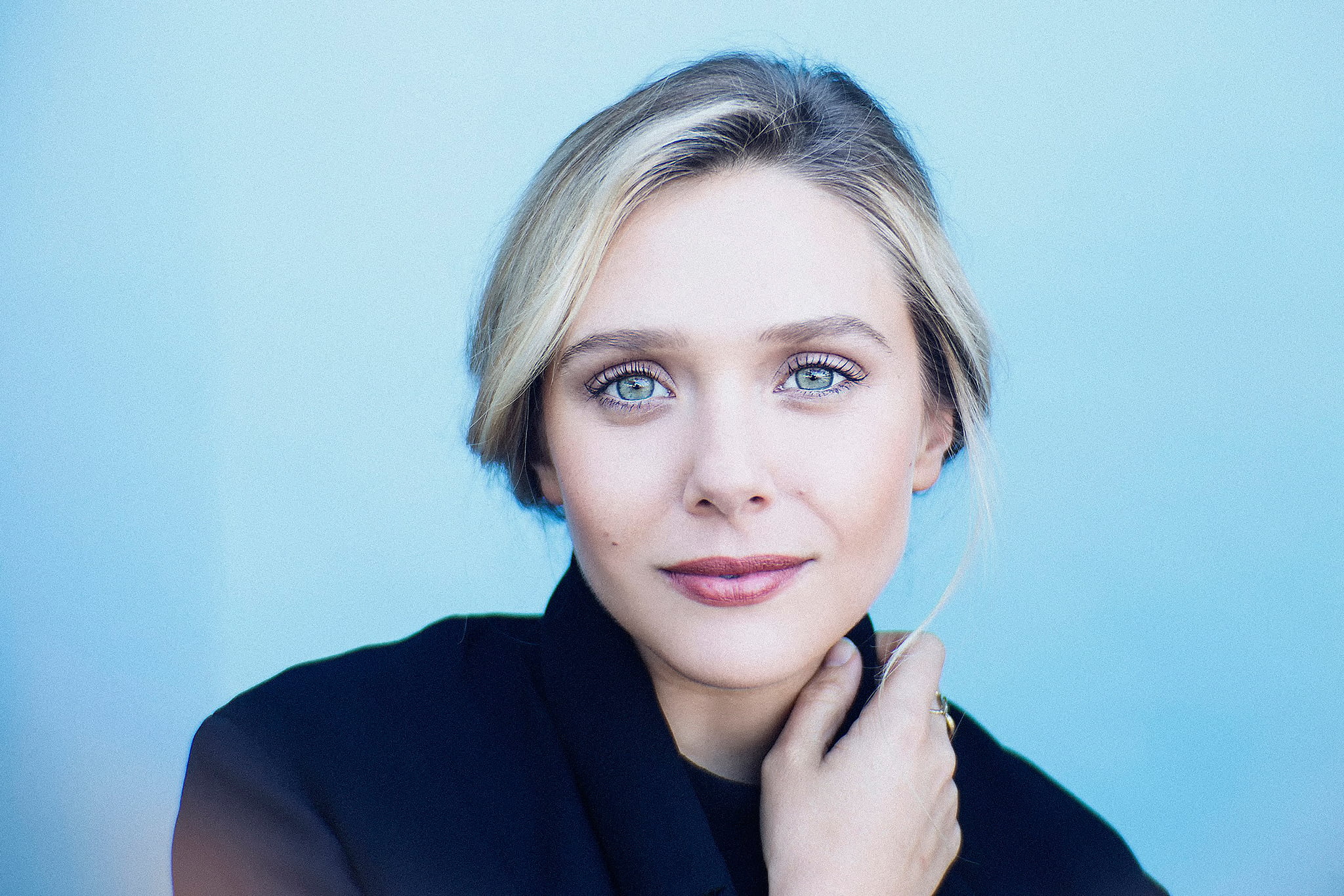 woman's face elizabeth olsen actress celebrity smile women 2k
