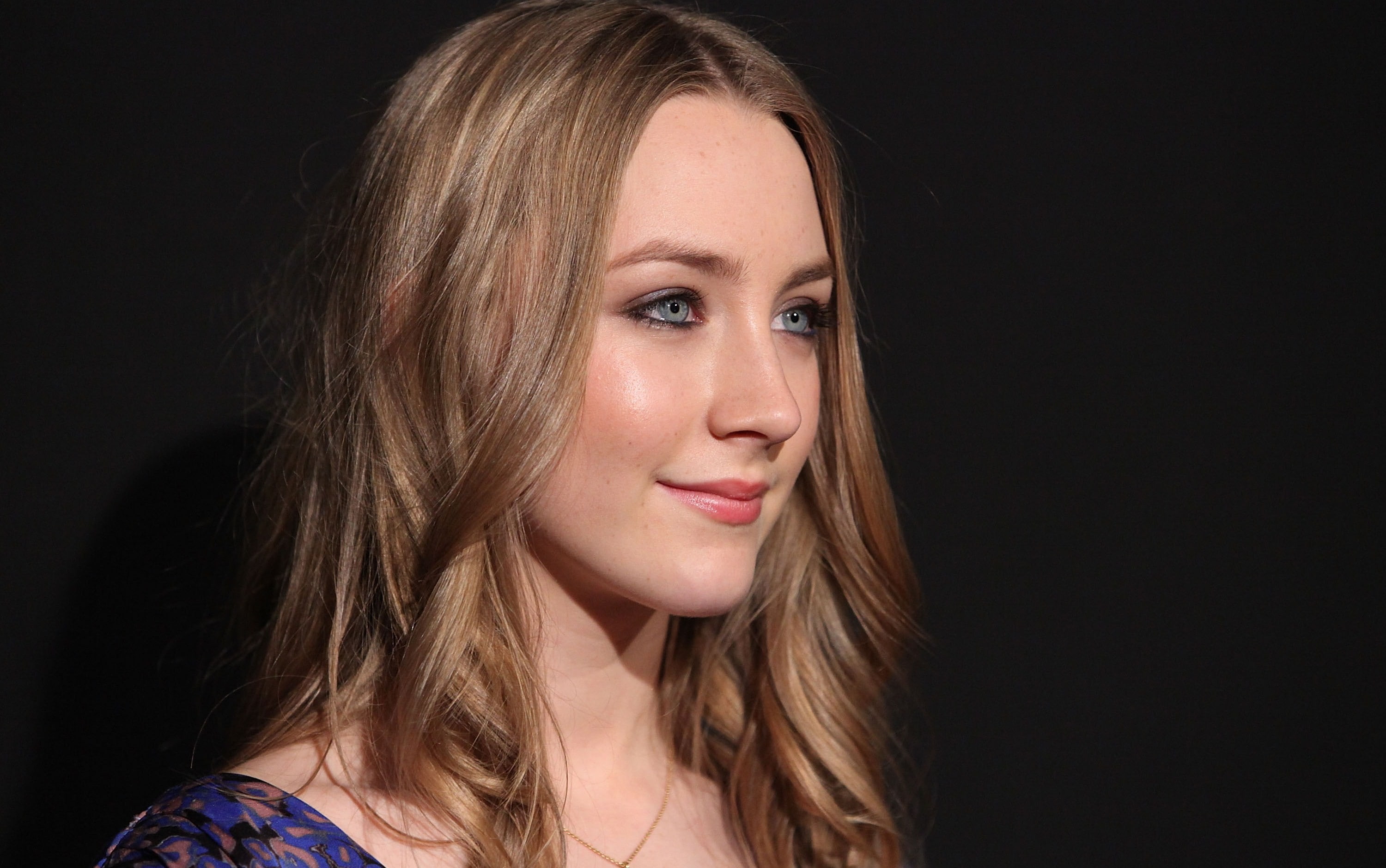 women celebrity Saoirse Ronan actress black background 2k