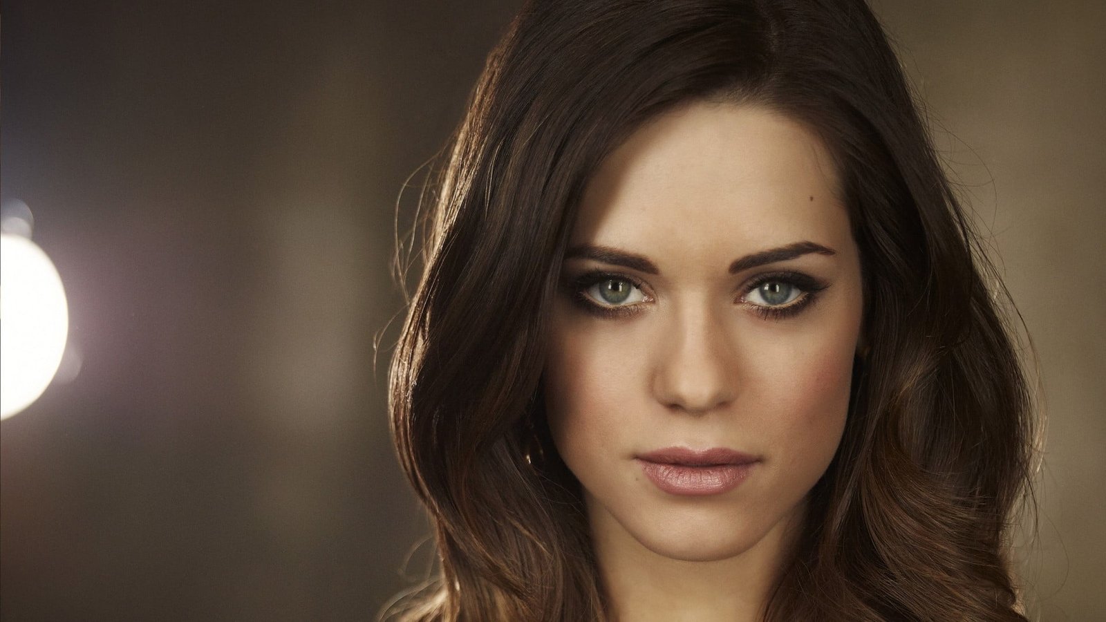 women Lyndsy Fonseca actress brunette pink lipstick looking at viewer