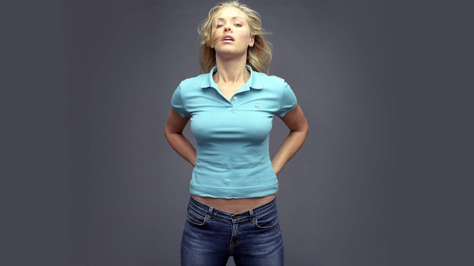 women's teal polo shirt Kristanna Loken actress blonde gray background 2k 4k 5k