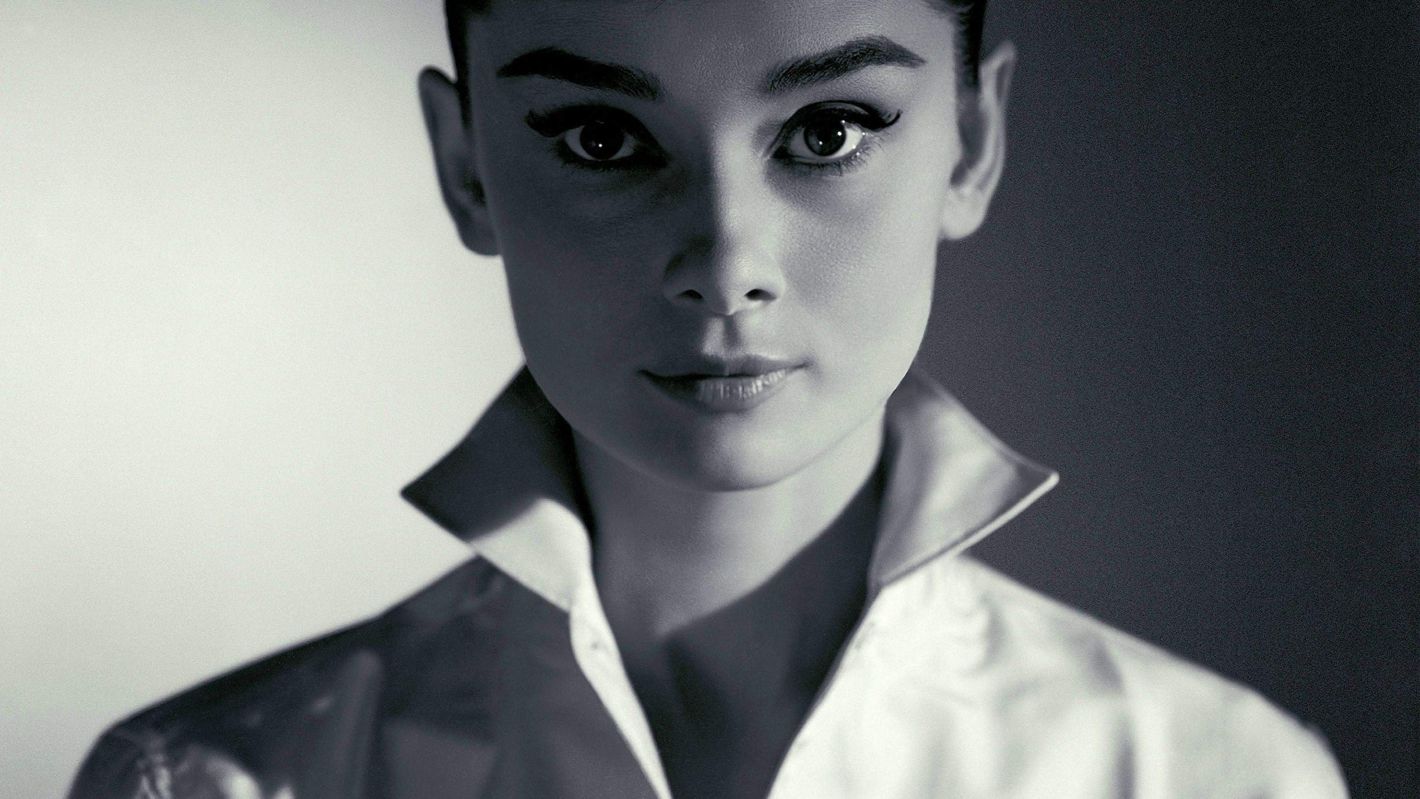 women's collared top Audrey Hepburn monochrome looking at viewer 2k