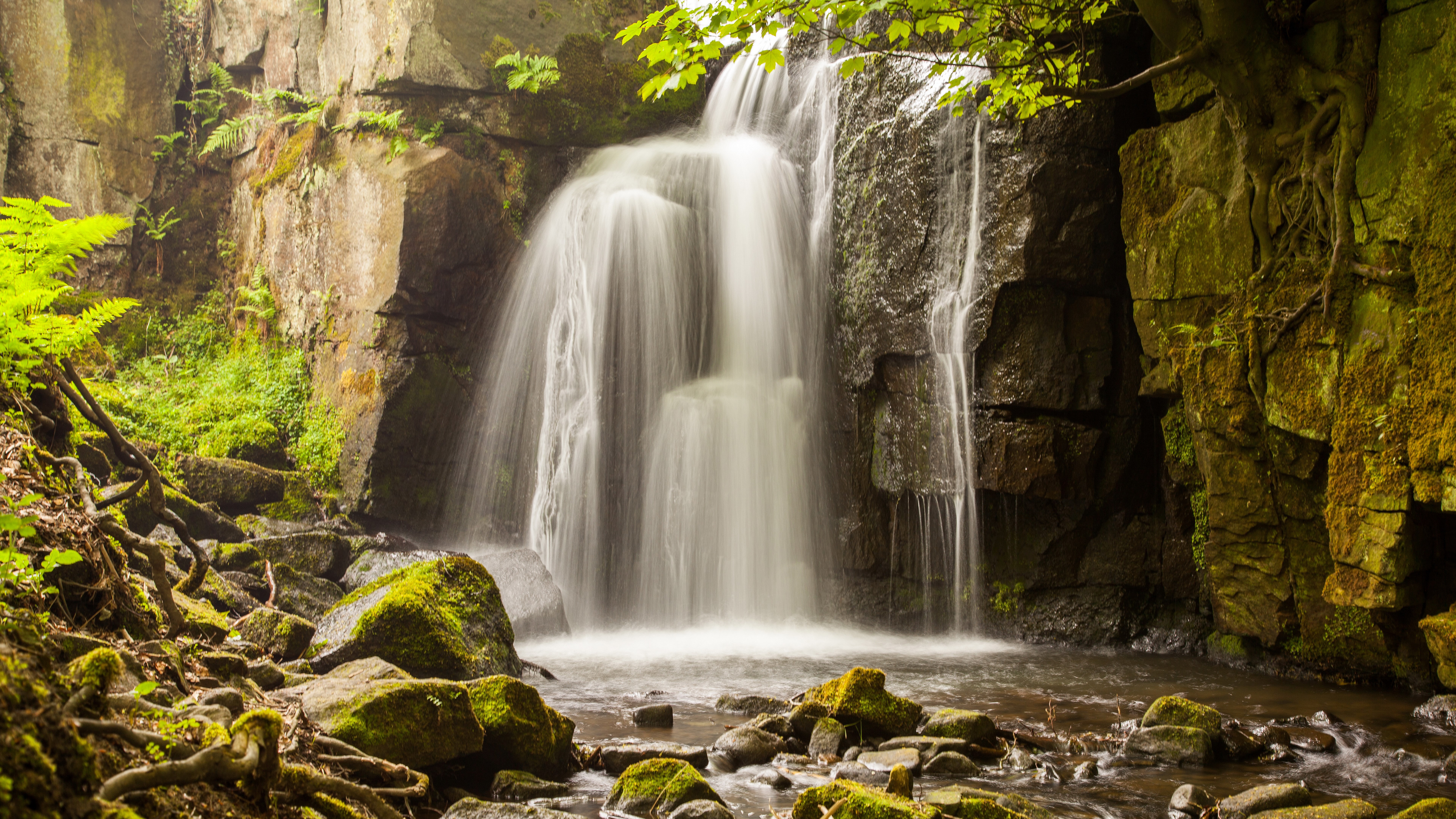 waterfall nature picture scenics beauty in 2k 4k 5k 8k