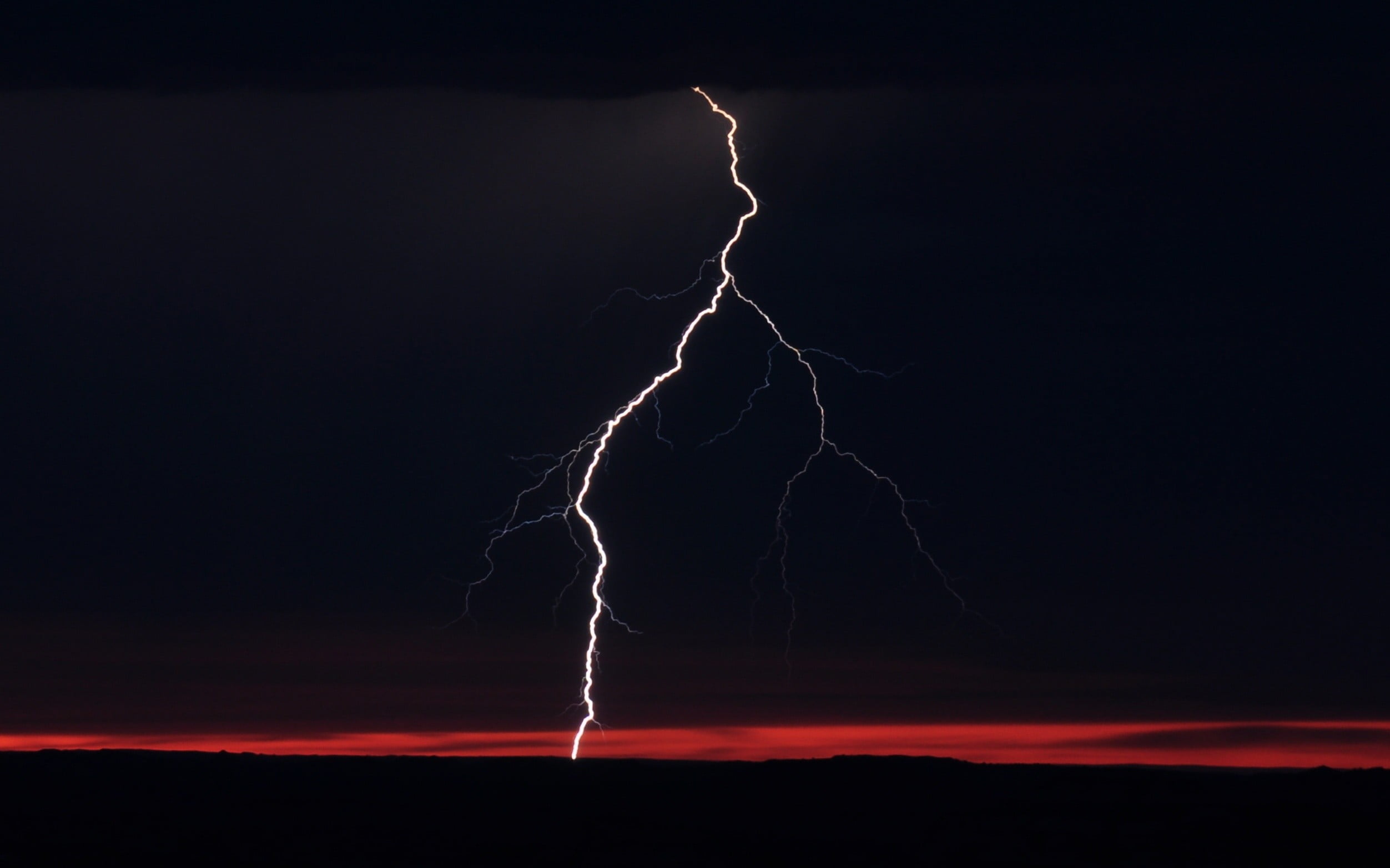 thunder during golden hour photo photography landscape nature 2k