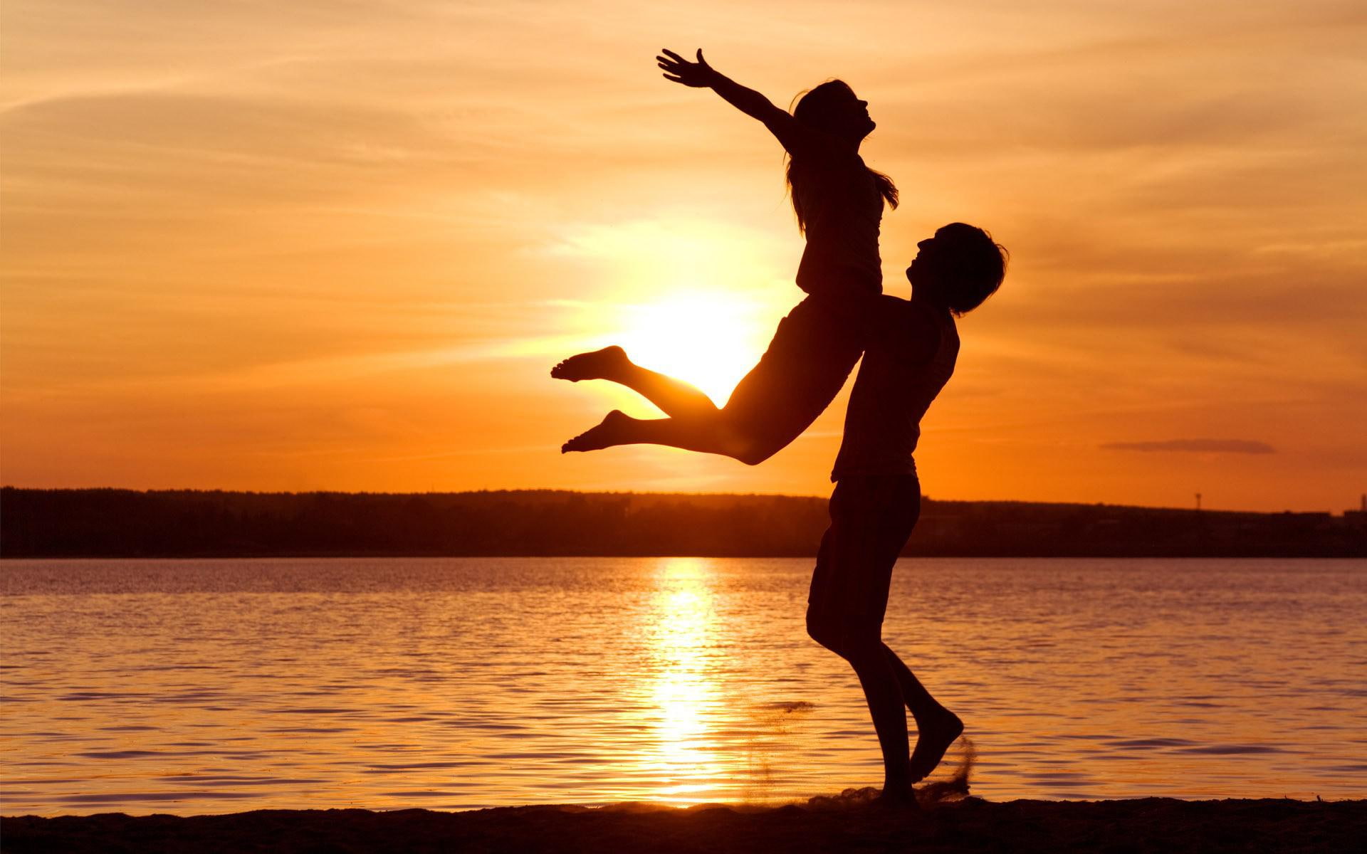 Romantic Couple on Beach HD Photos love 47 2k