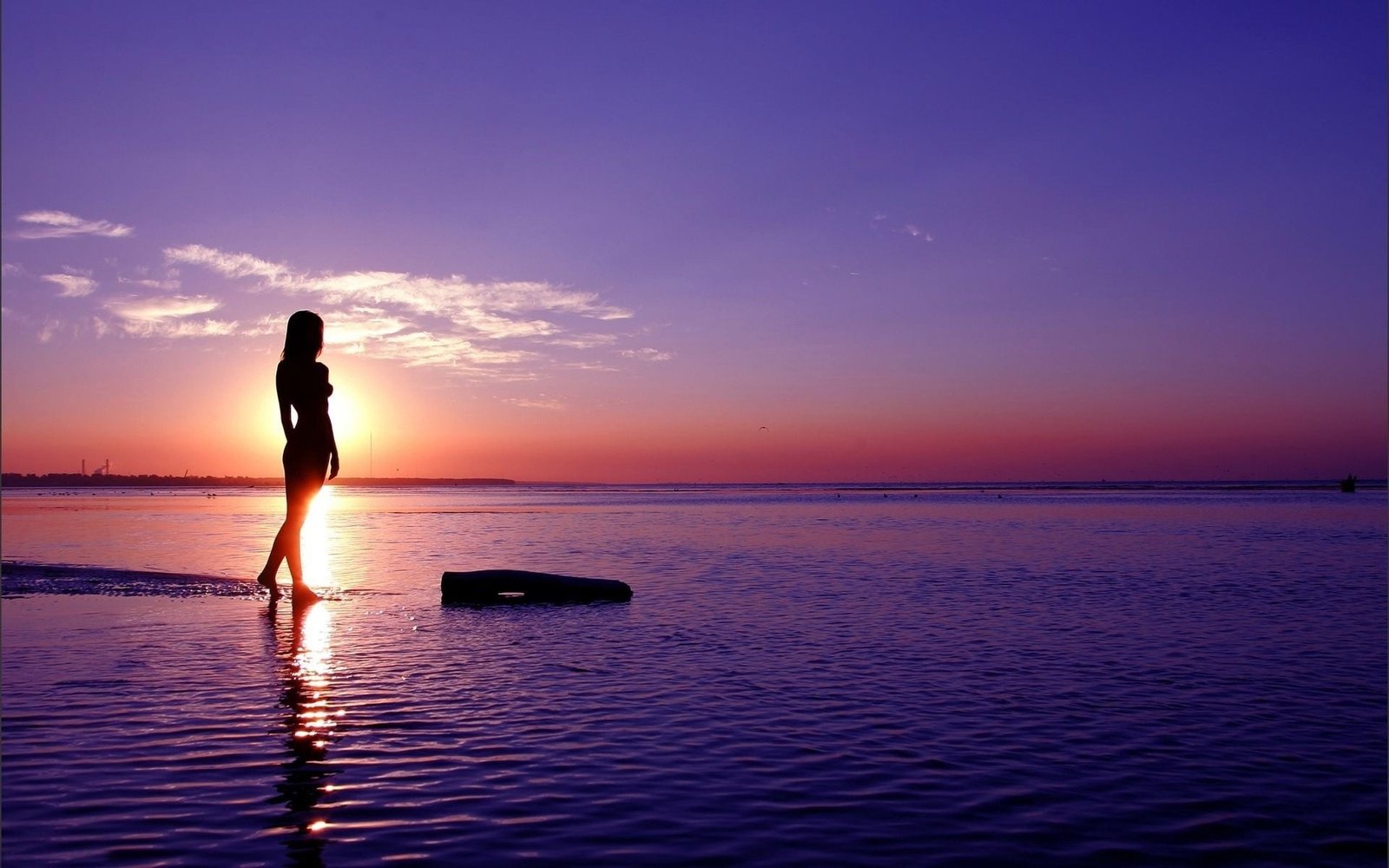 silhouette of woman sea girl walk sky sunset women beach 2k