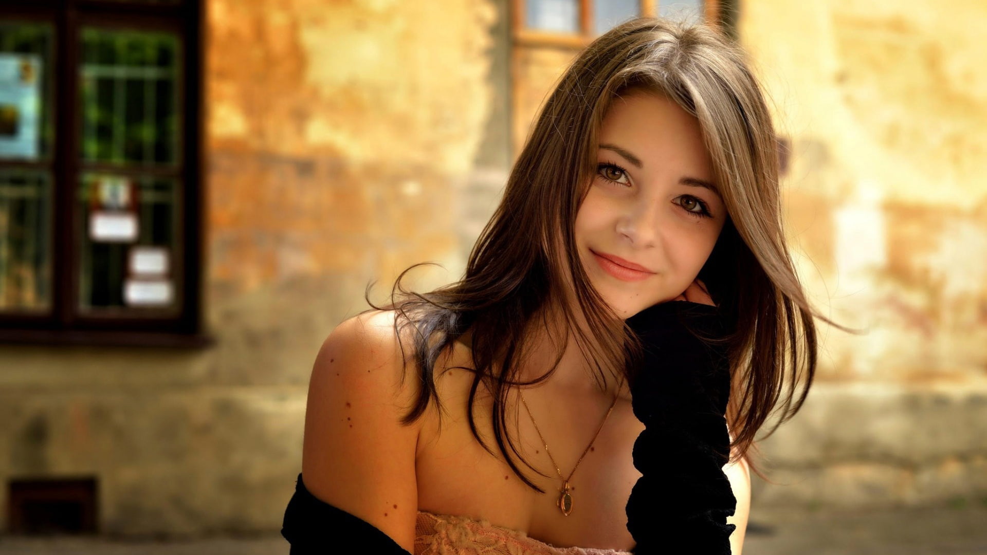 women model photography long hair brunette portrait bare shoulders 2k