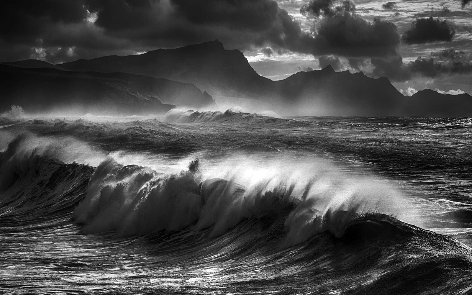 nature landscape wind sea monochrome mountains waves 2k