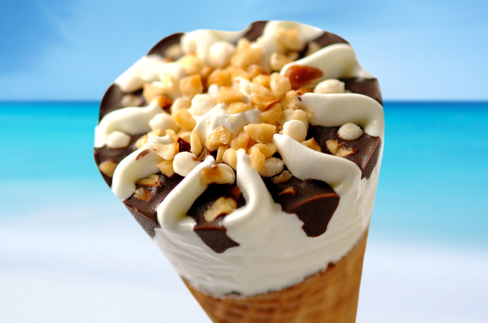 vanilla chocolate icecream sea beach the sun ice cream summer 2k