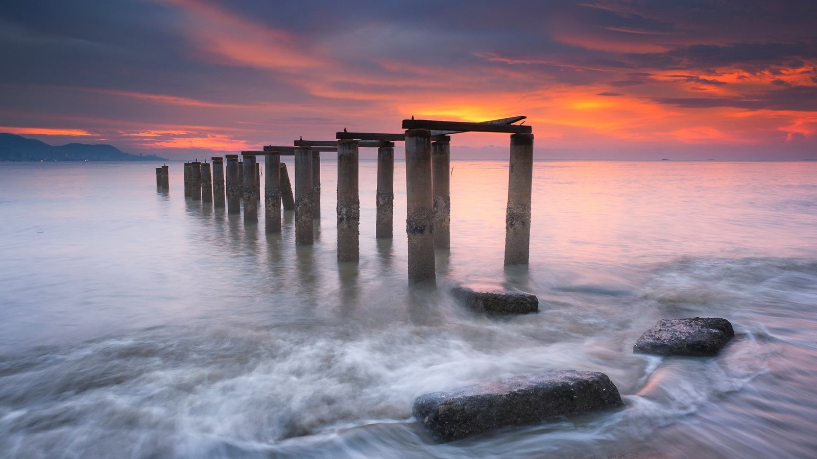 River pier Windows 10 HD Wallpaper wooden dock water sea sky 2k