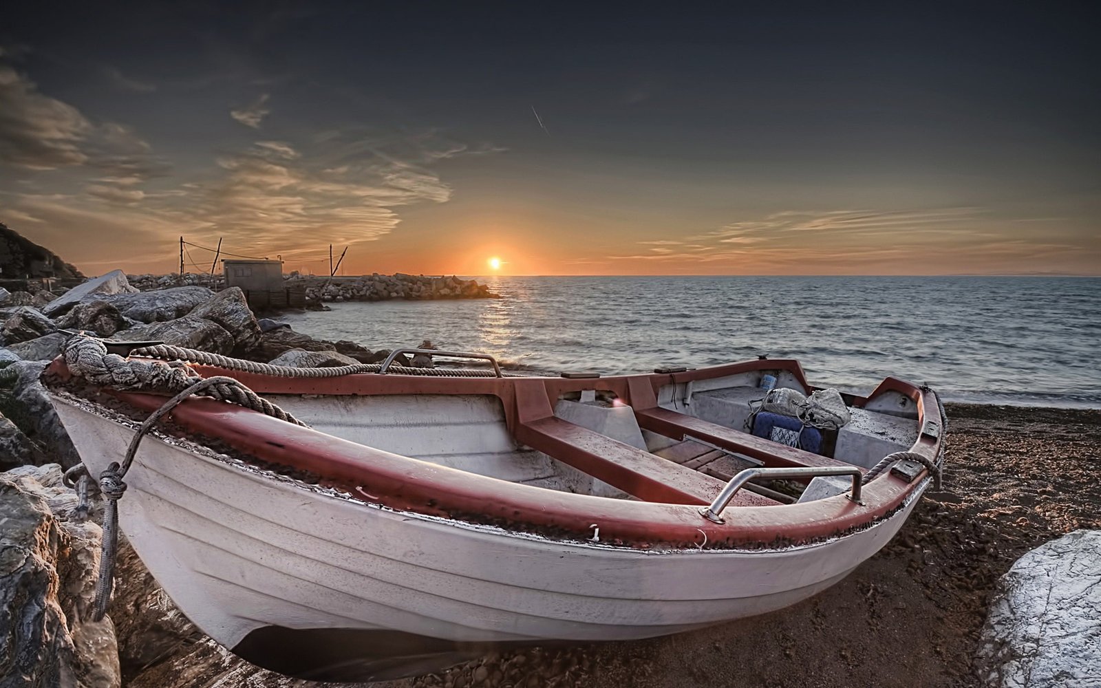 Beach boat sea sunset 2k