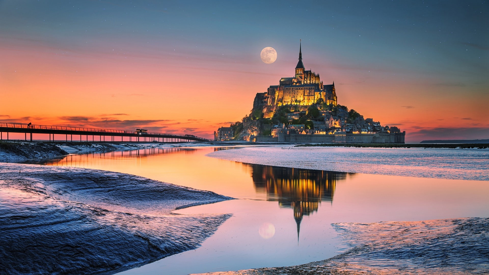 Moon river monastery history World Heritage Site Mont Saint Michel 2k