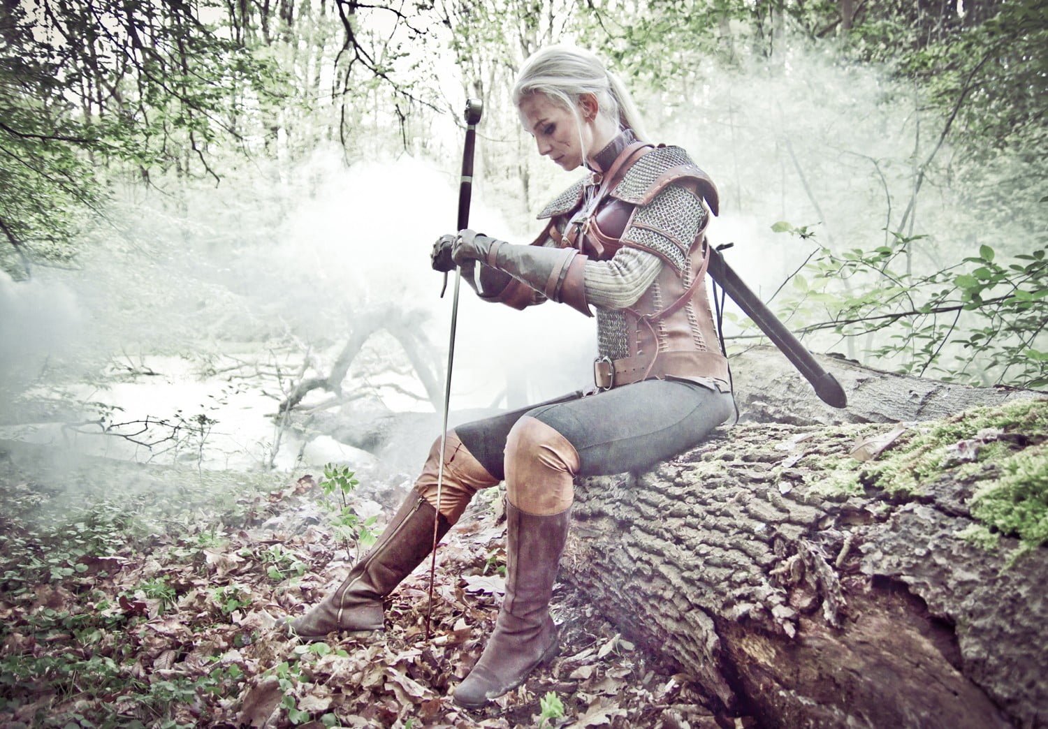 woman in brown armur illustration The Witcher cosplay 3 Wild Hunt 2k