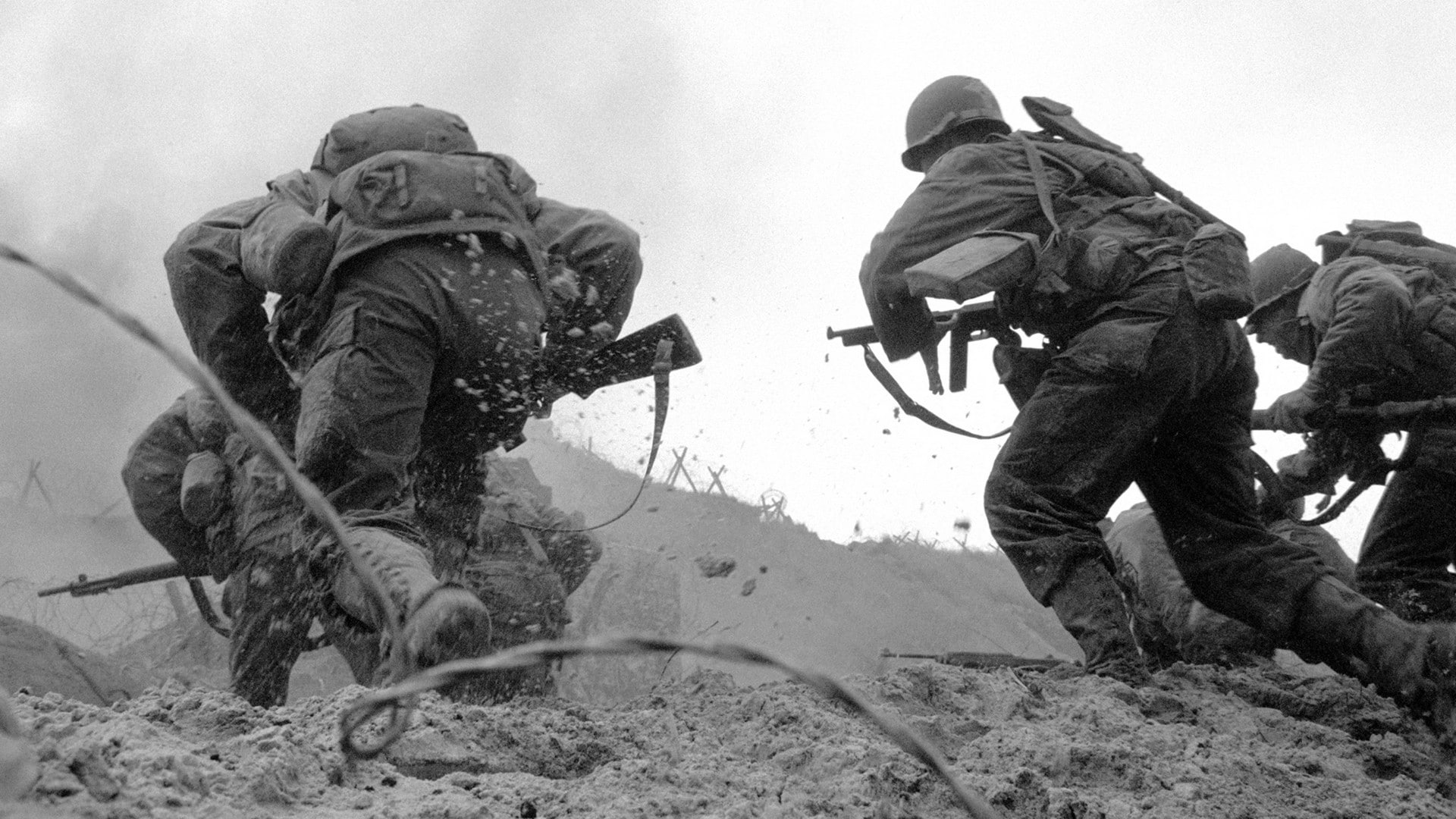 World War II people beach soldier Omaha Beach 2k