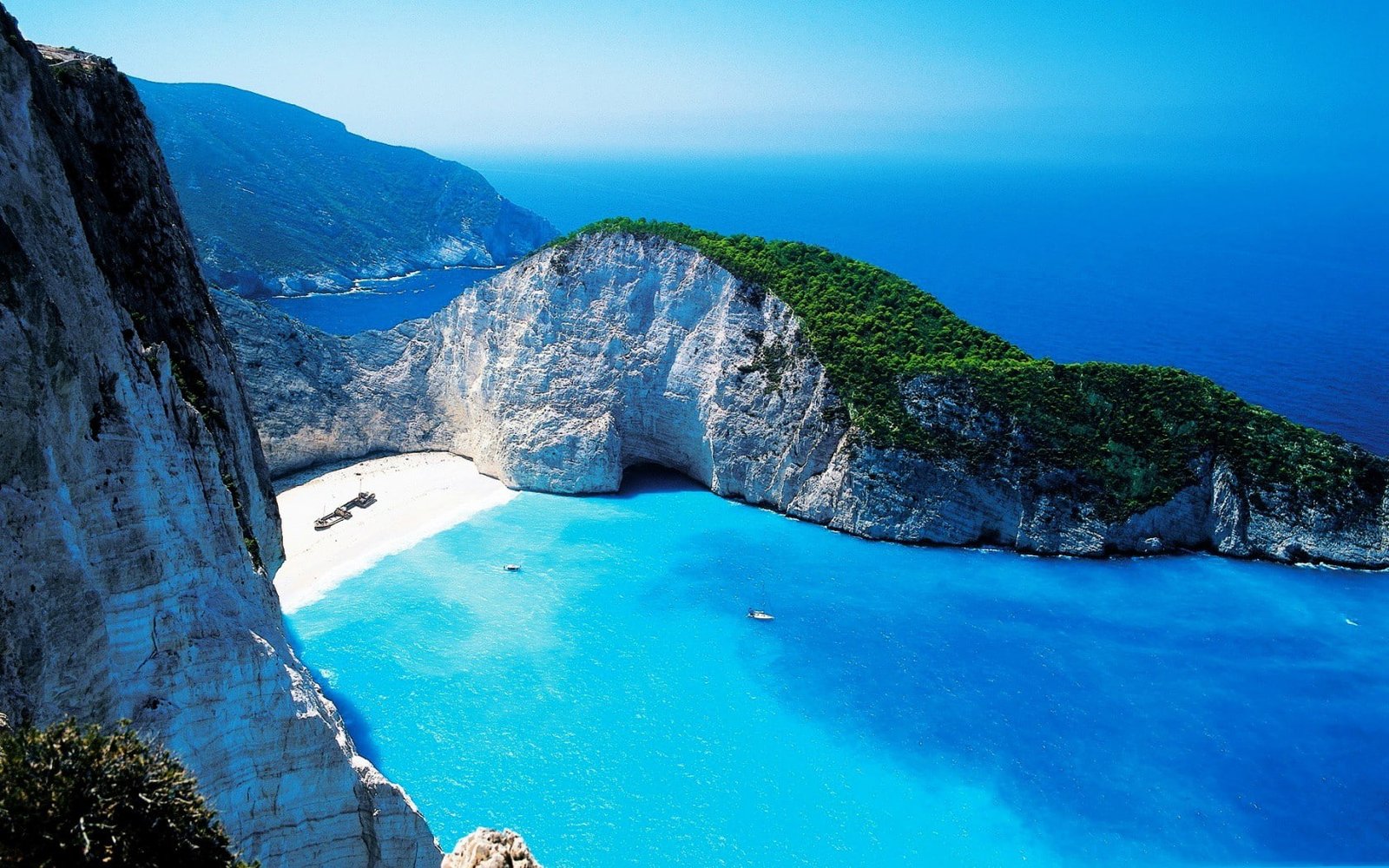 landscape navagio bay beach Greece sea cliff mountains 2k