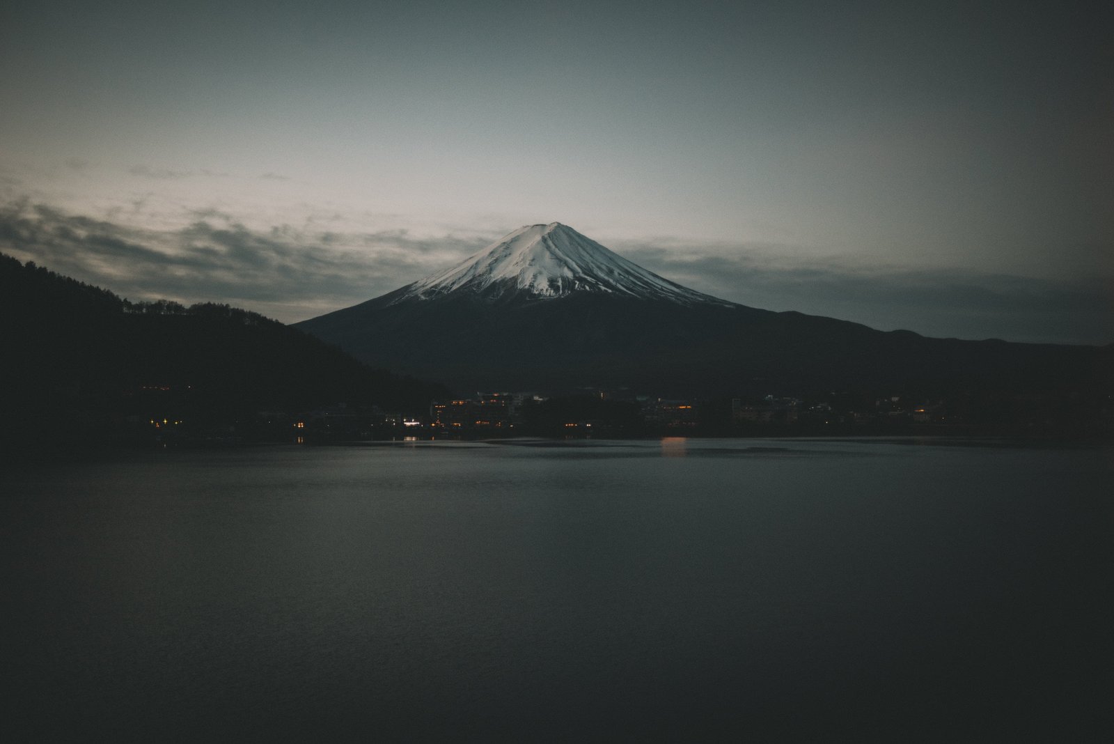 Mount Fuji Japan nature snow water trees mountains dark 2k