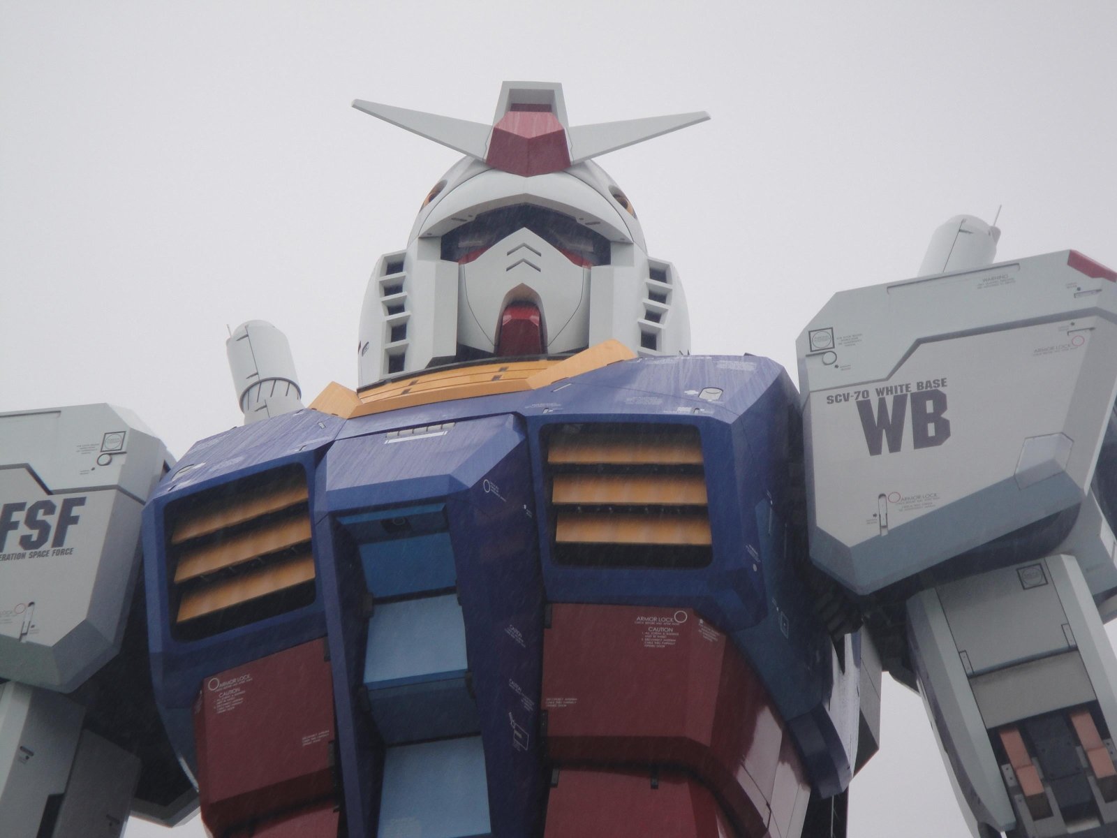 red white and blue gundam robot illustration Japan Mobile Suit Gundam 2k