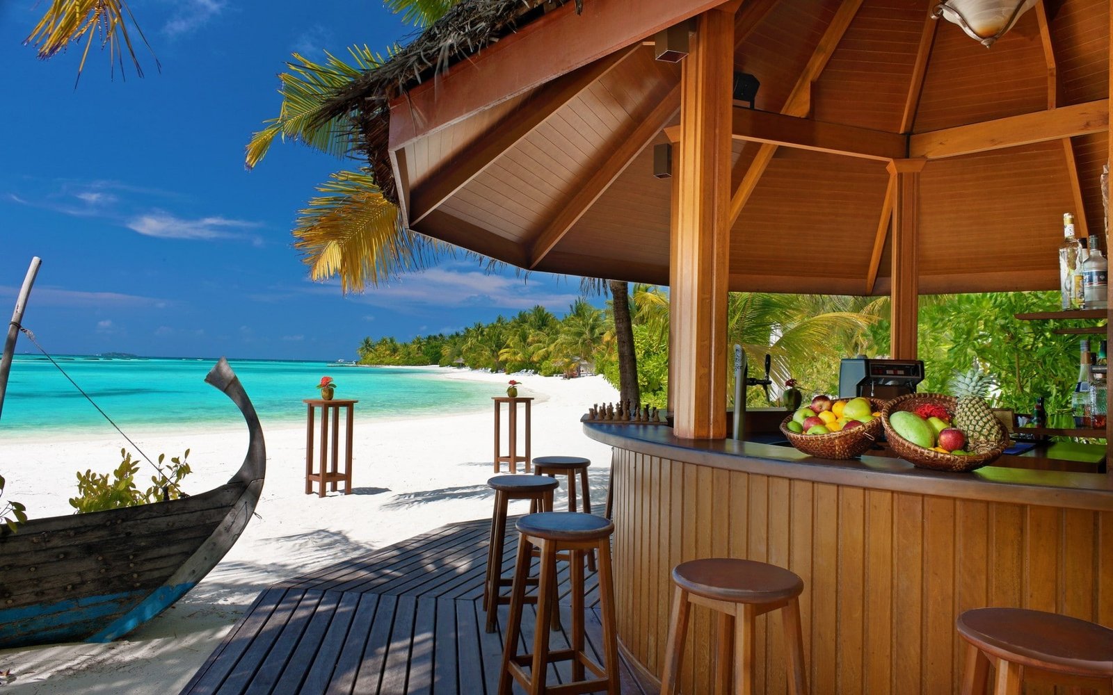 Summer Beach Bar brown wooden beach cottage blue sky sea ocean 2k