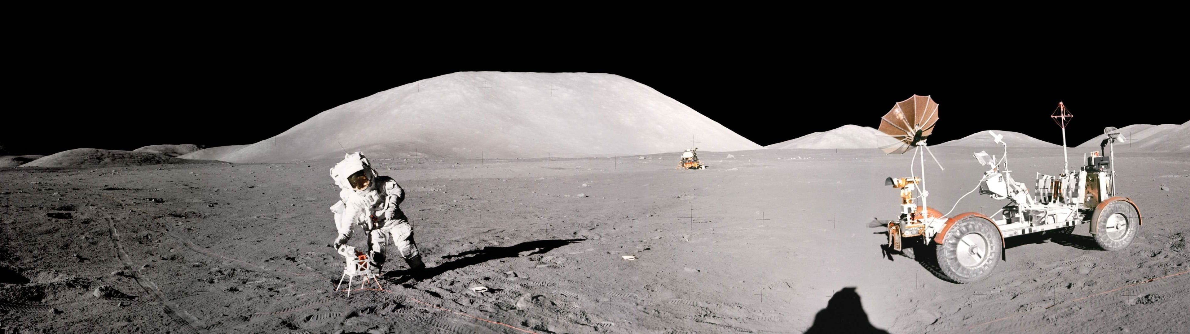 white astronaut suit exploration space multiple display dual monitors 2k 4k