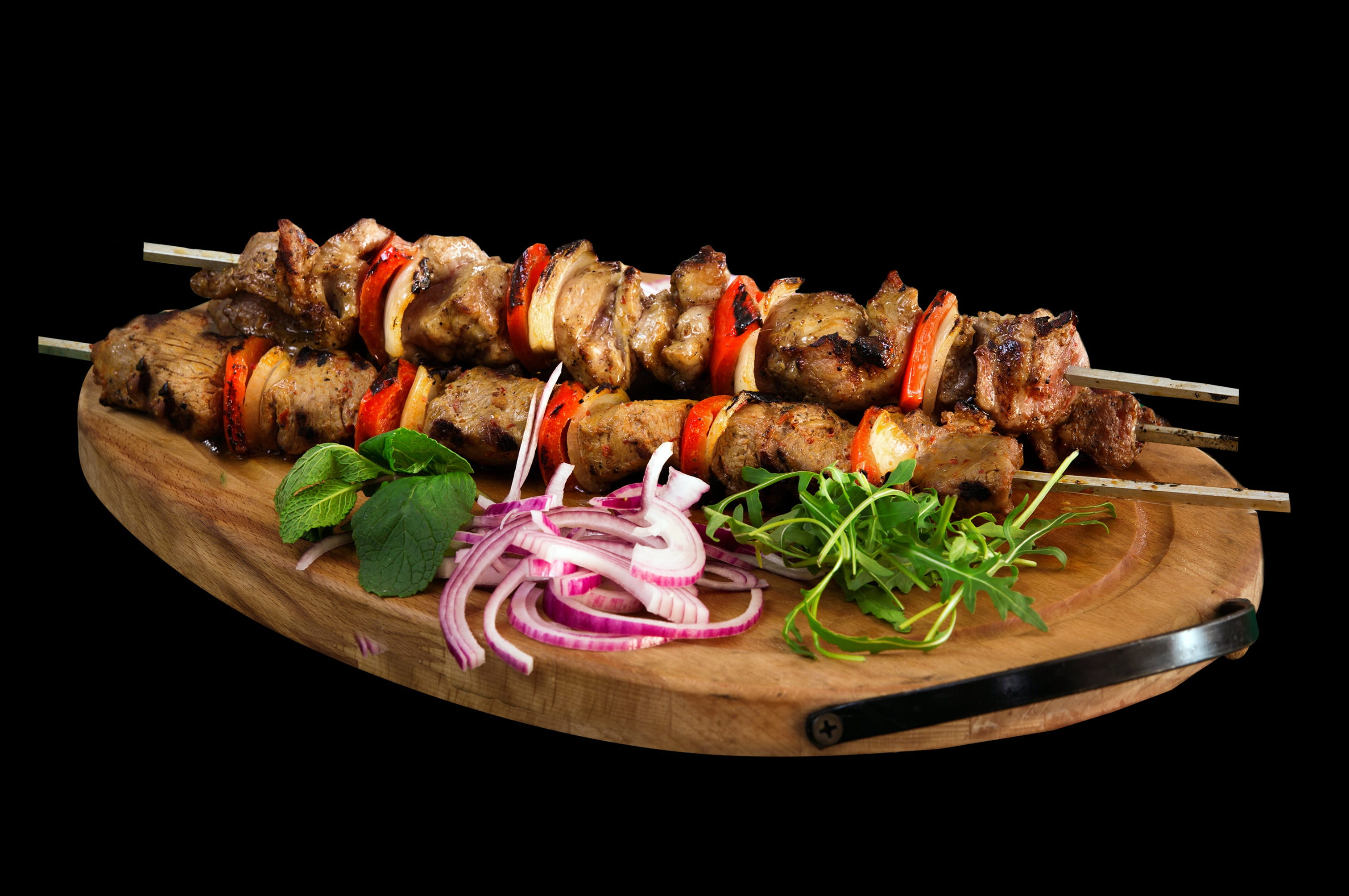 kebab barbecues on brown wooden tray skewer food meat restaurant 2k