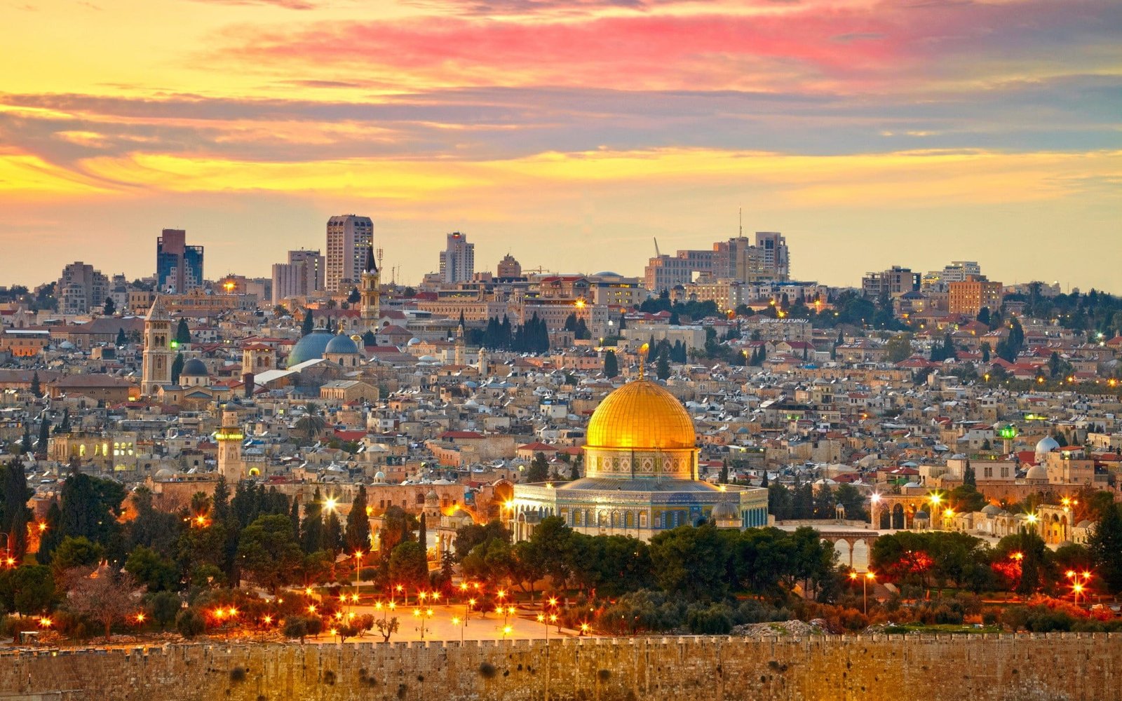 yellow and gray mosque Jerusalem Dome of the Rock city cityscape 2k