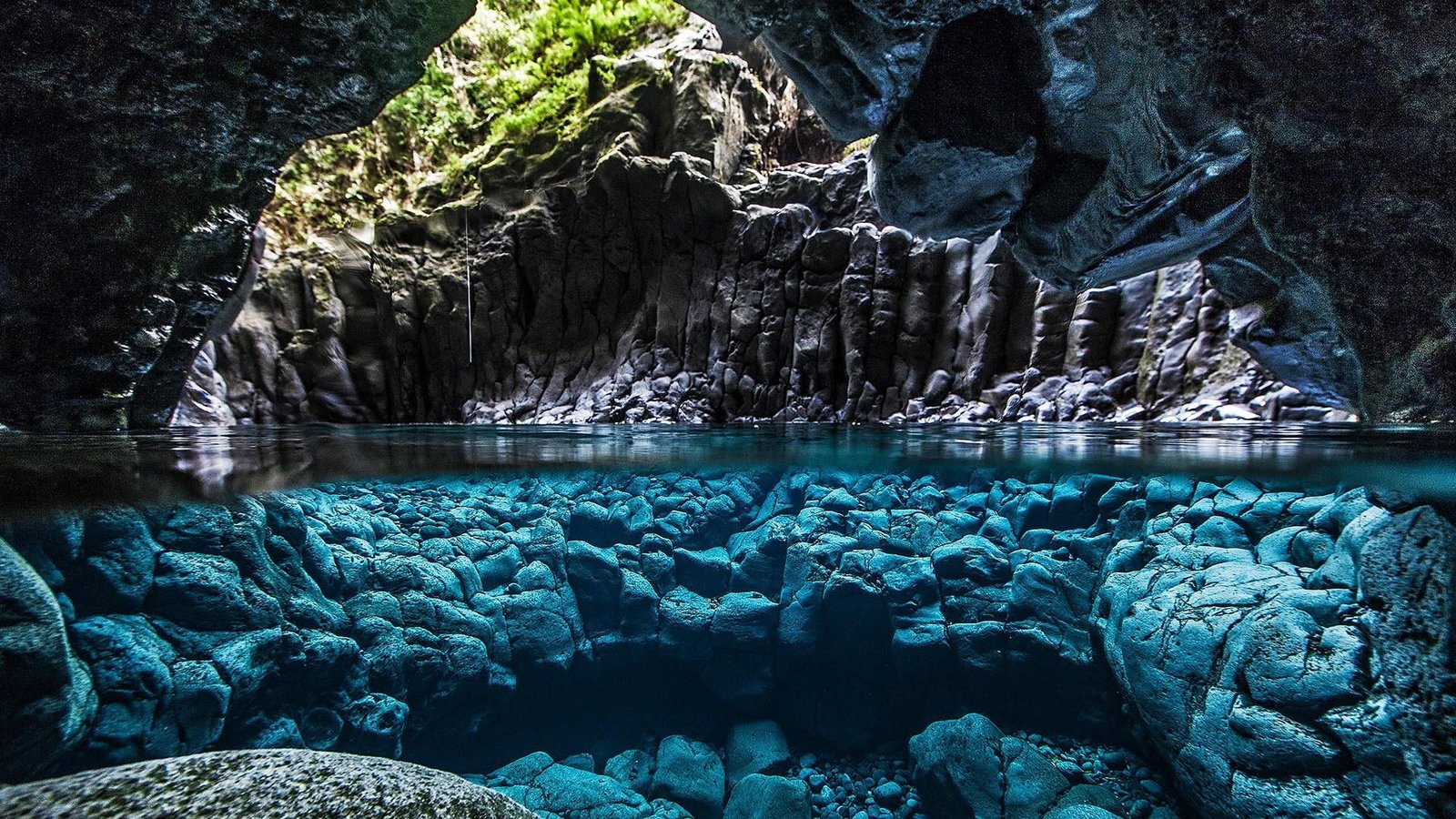water nature cave rock underwater cool crystal 2k