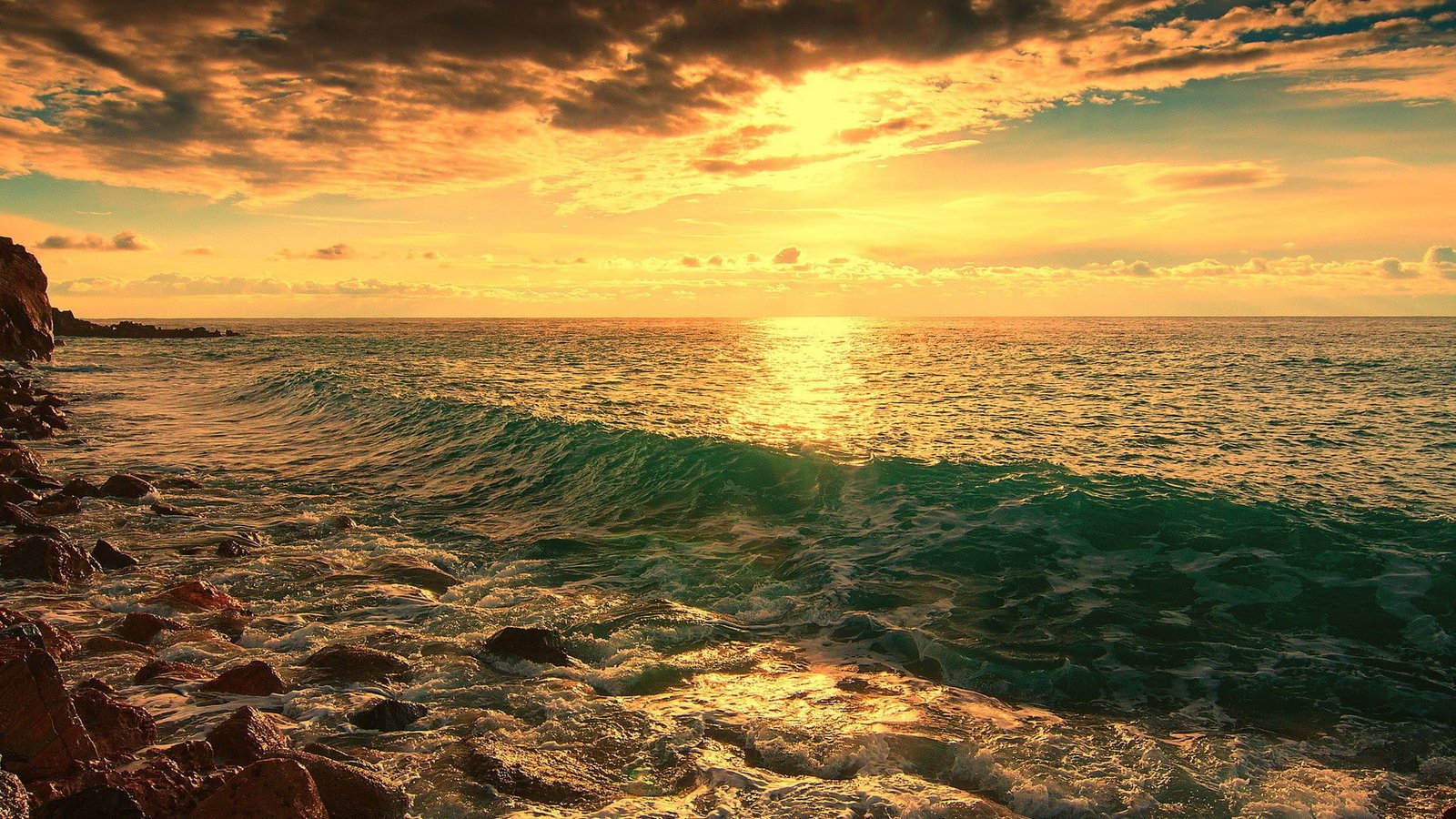 beach sea sunlight clouds horizon sky sunset water beauty in nature 2k