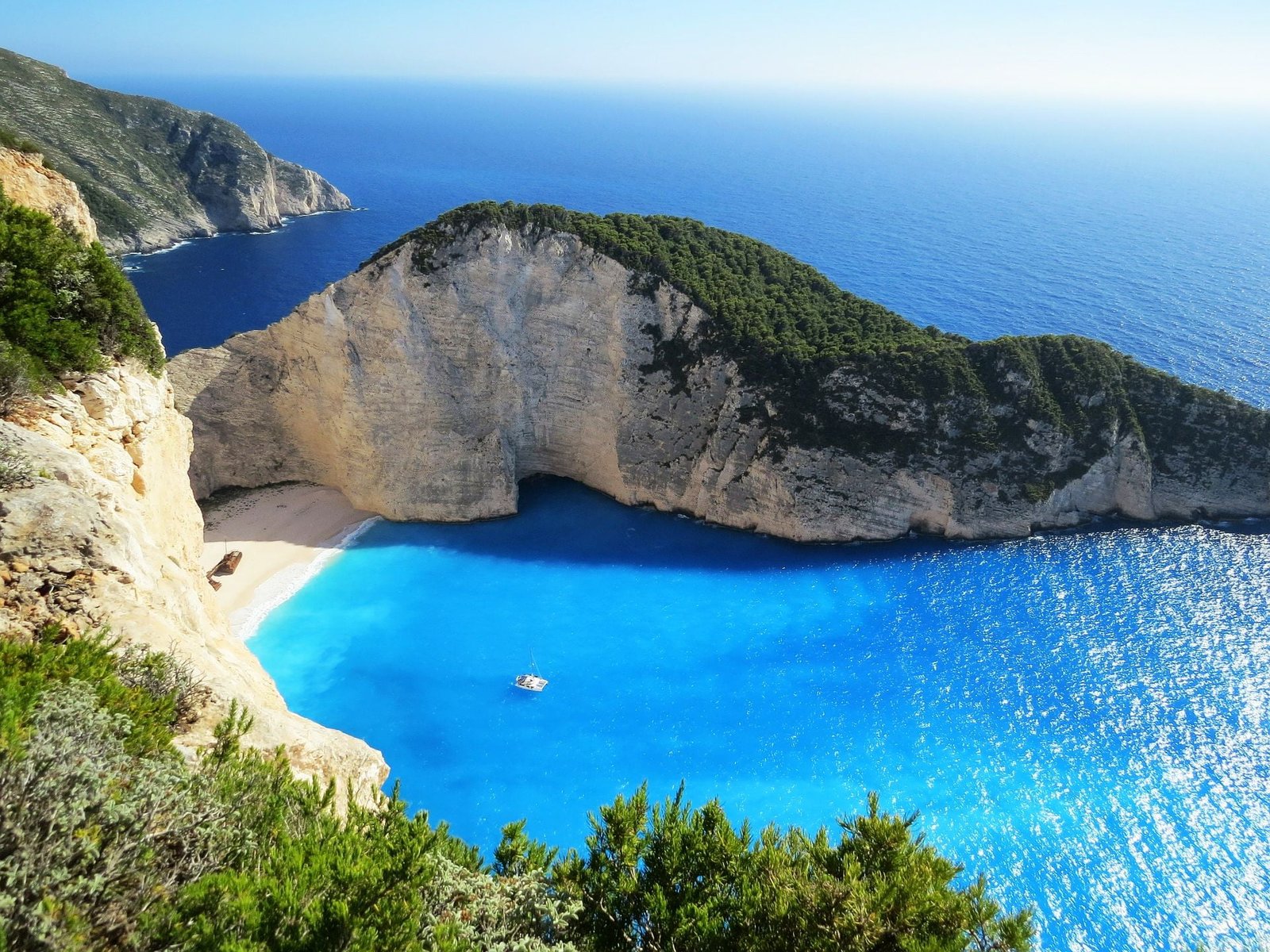 nature sea beach hill landscape 2k