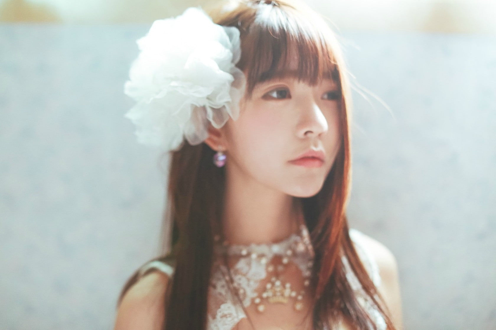 model brunette women auburn hair Korean looking away Yurisa Chan 2k