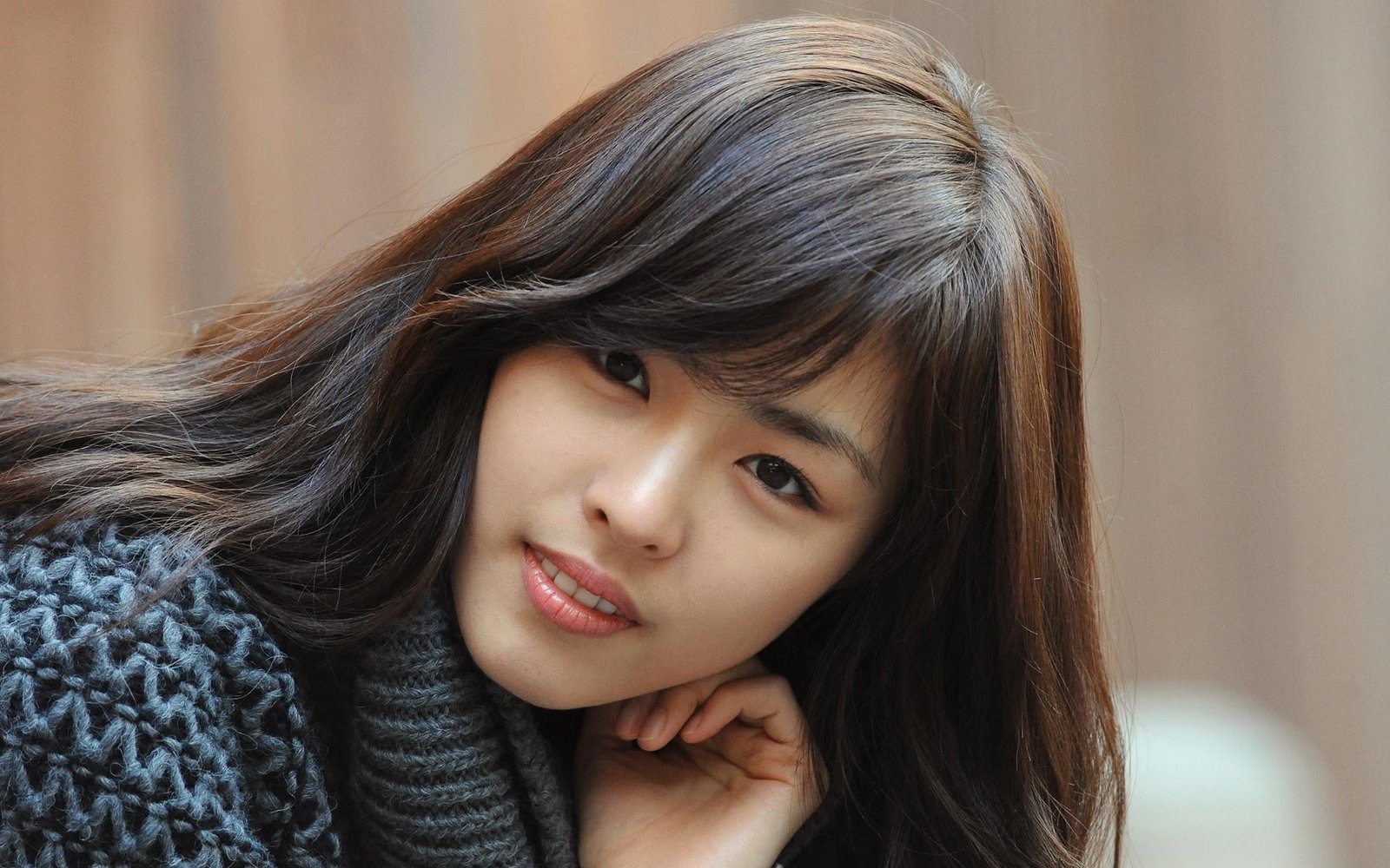 women sweater Asian brunette Lee Yeon Hee Korean looking at viewer 2k
