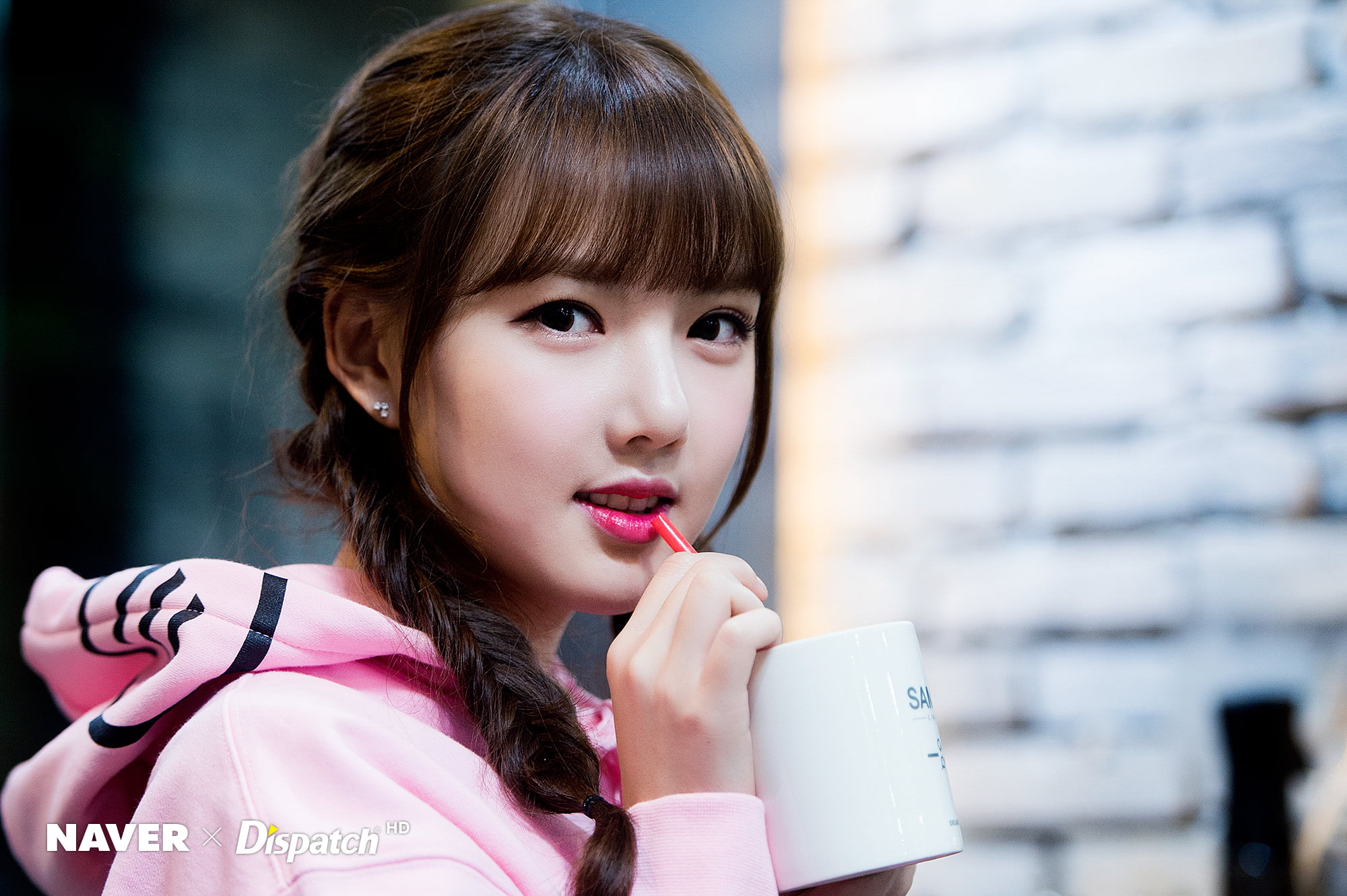 women s pink and black hooded jacket Gfriend Korean South Korea 96 2k