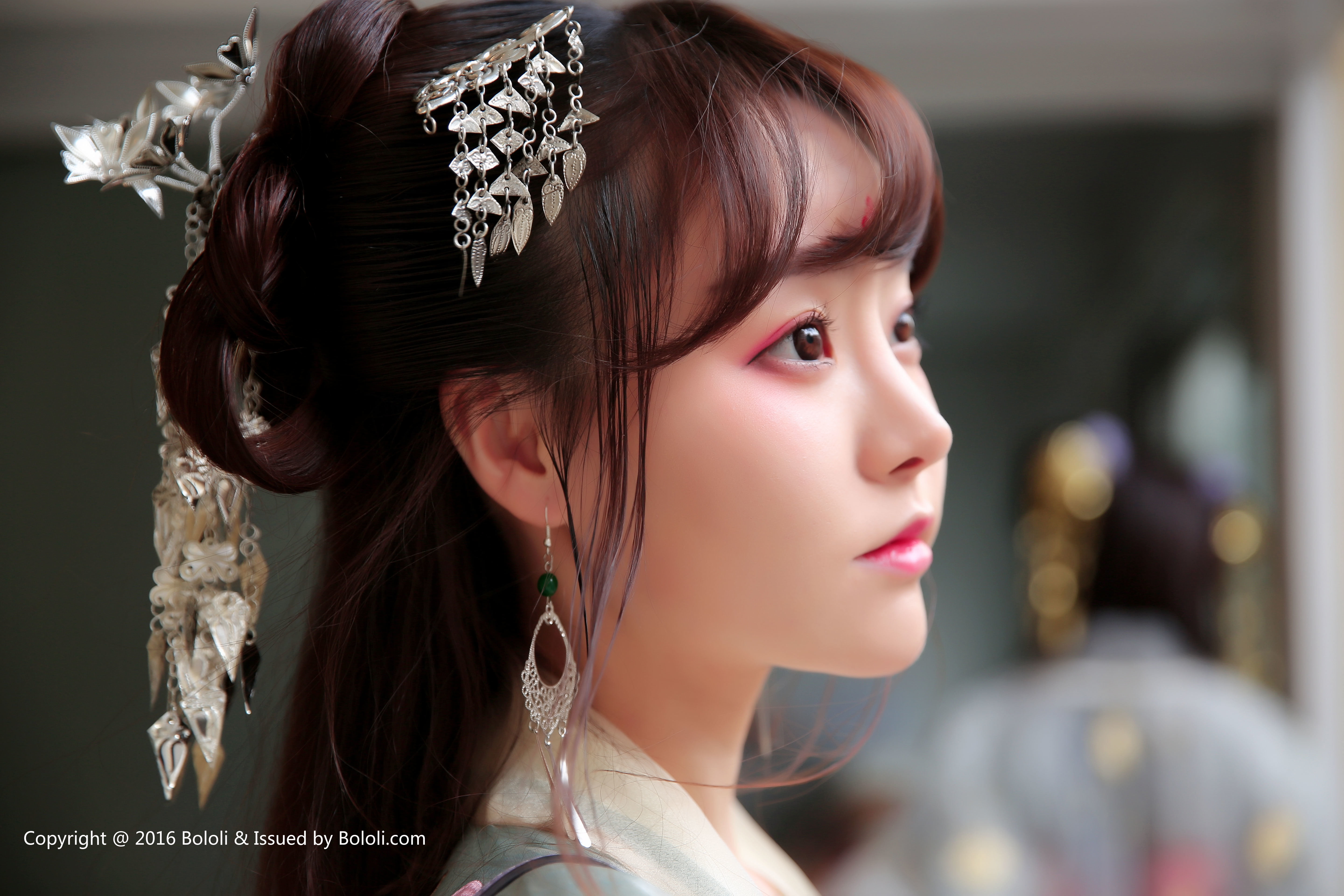 women Asian bololi sevenbaby makeup face traditional clothing 2k 4k 5k