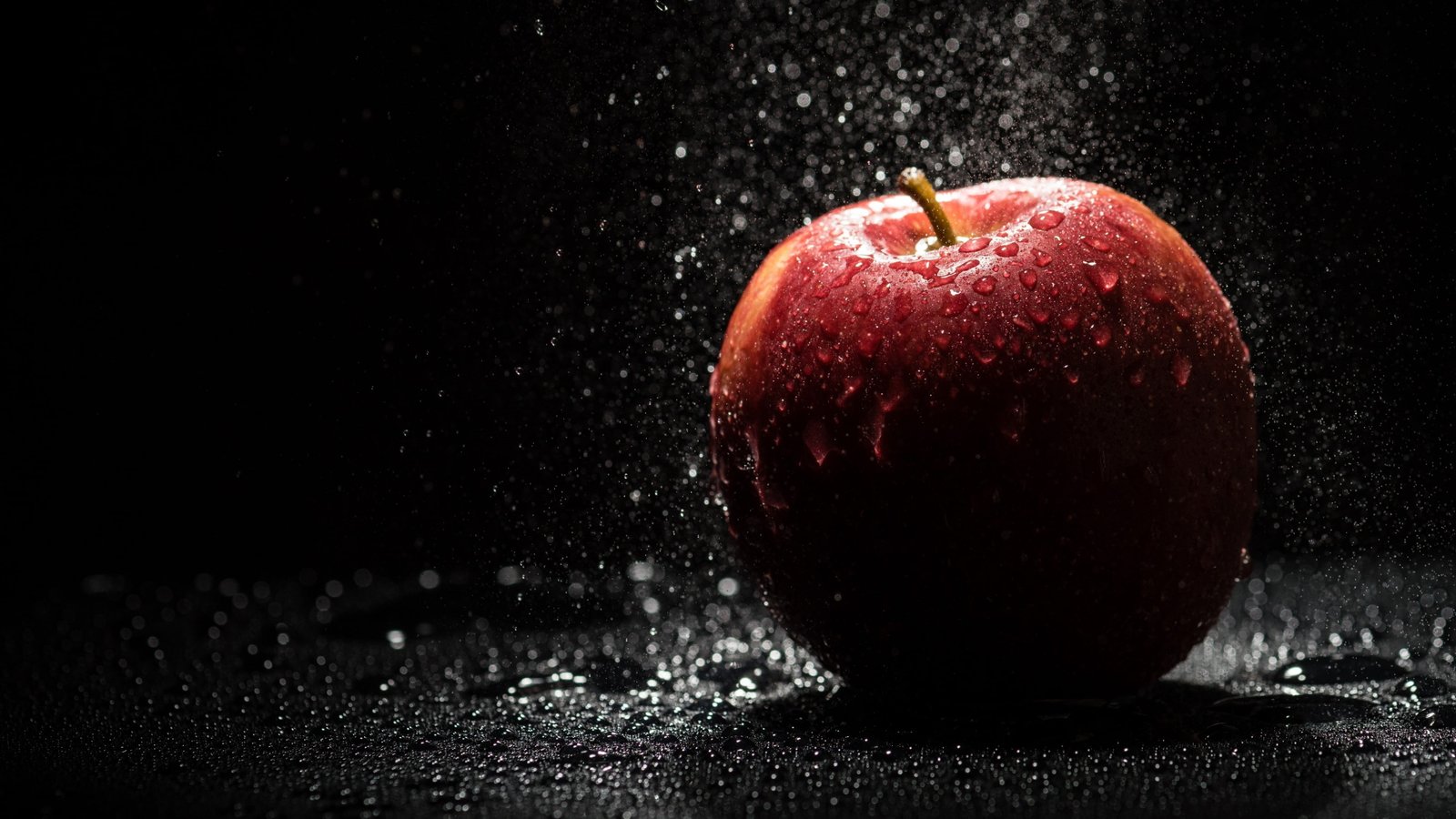 red apple water drops fruit apples shadow lights 2k 4k