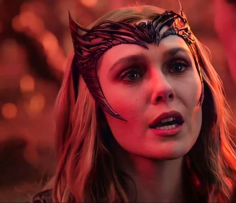 Multiverse of madness celebrity actress hollywood elizabeth olsen