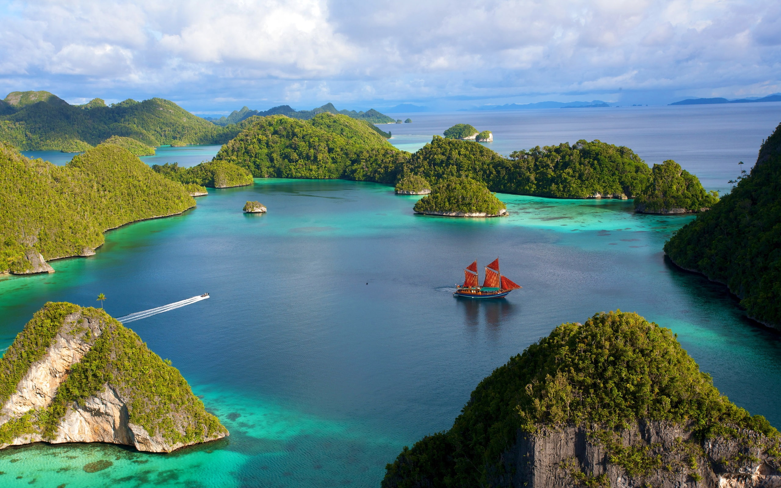 Indonesia beautiful islands scenery water ship blue sky clouds sea 2k