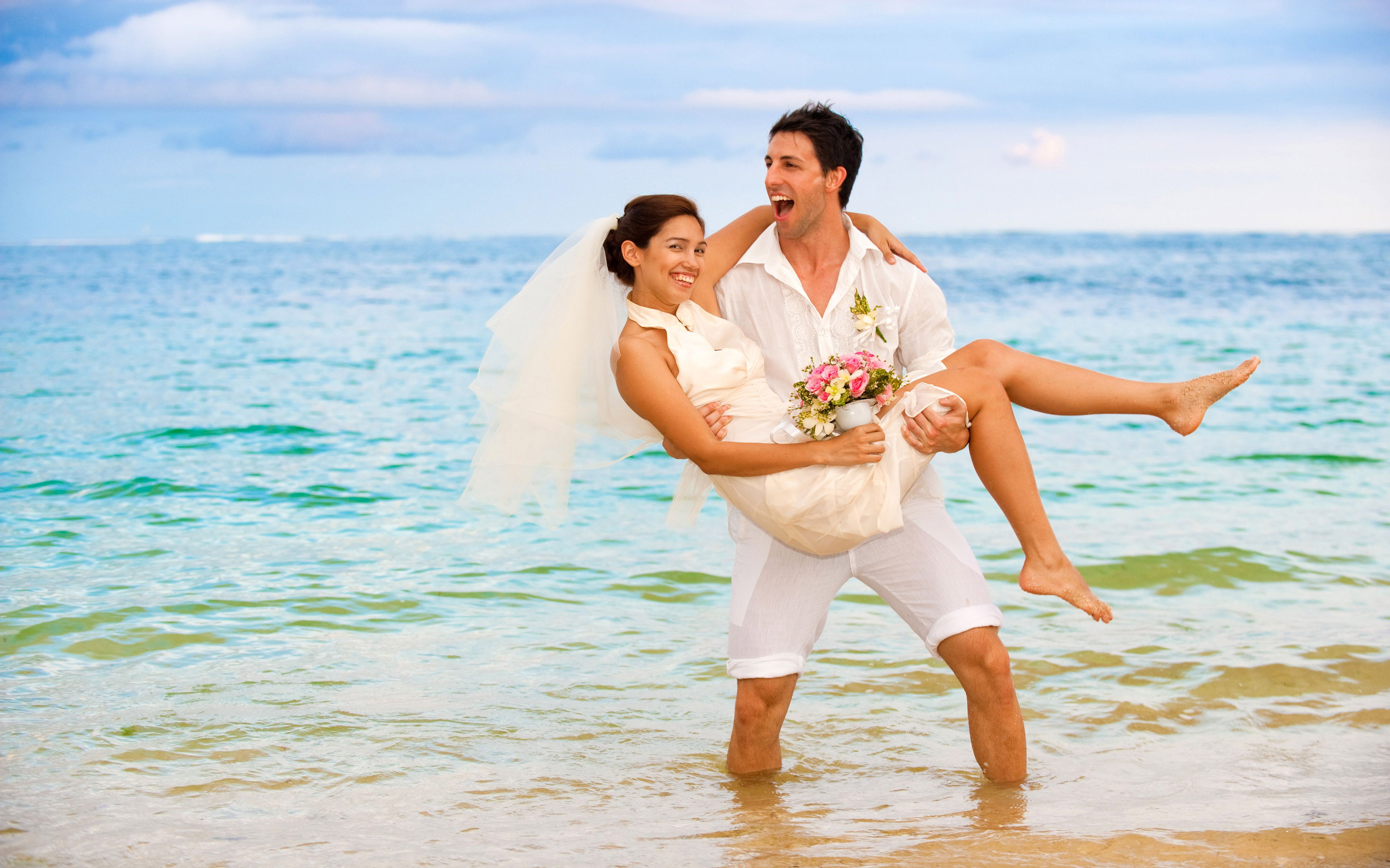 Attractive Love Couple Romantic Wedding On The Beach Photo Hd Wallpaper 2k 4k